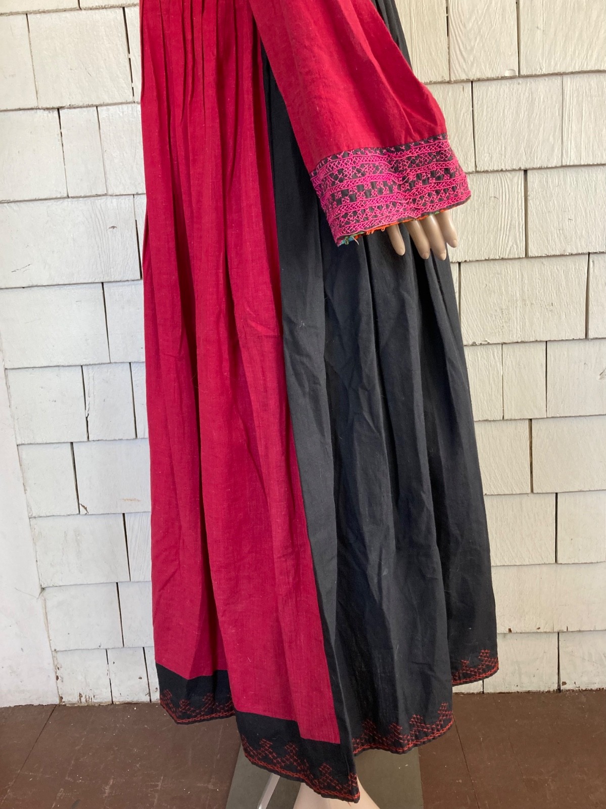 Vintage Boho Cottagecore Black-multi Embroidered Maxi Dress Size Medium