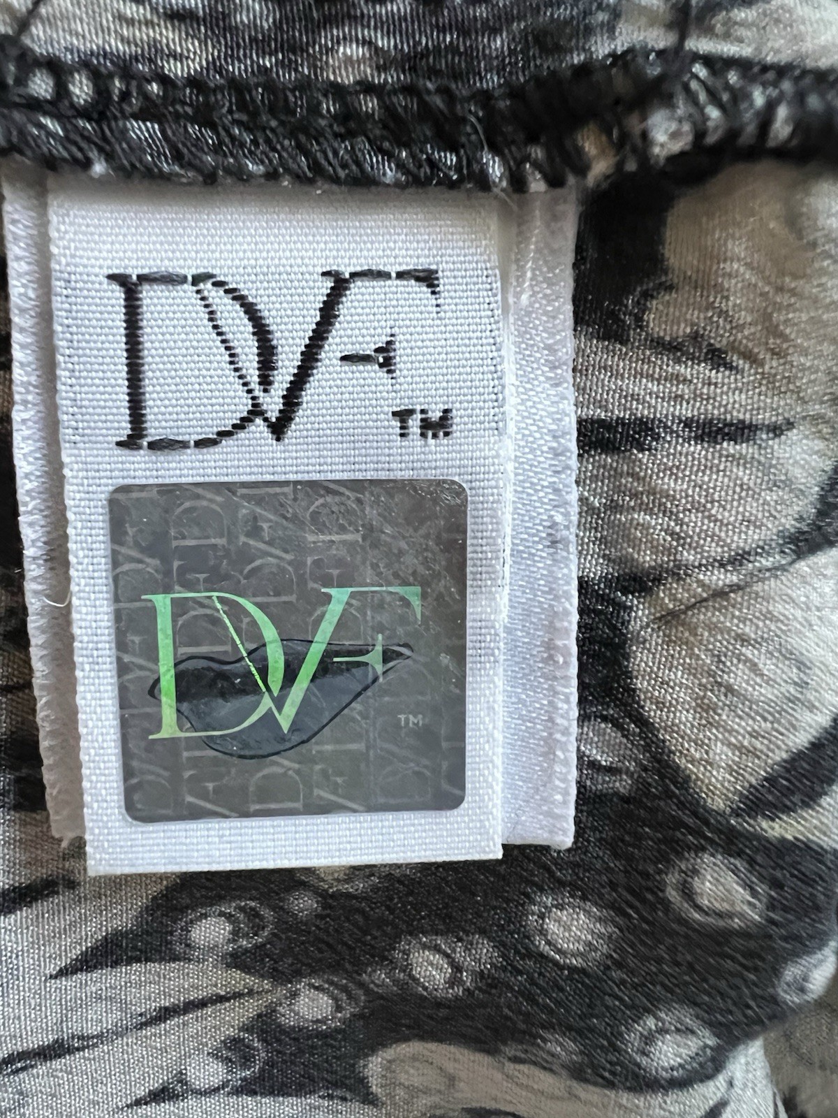 Vintage Pantsuit Silk Luxurious Small V-neck Diane von Furstenberg 80’s 90’s