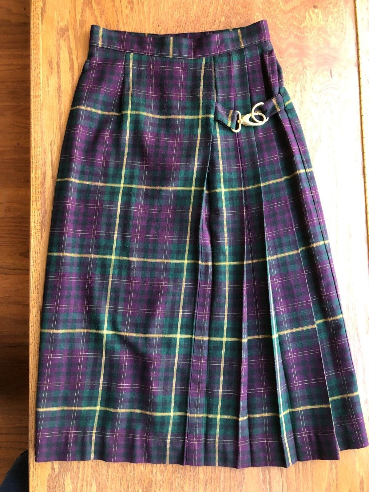 That’s Me! Vintage Burgundy, Green, & Gold Plaid Skirt, size 3/4