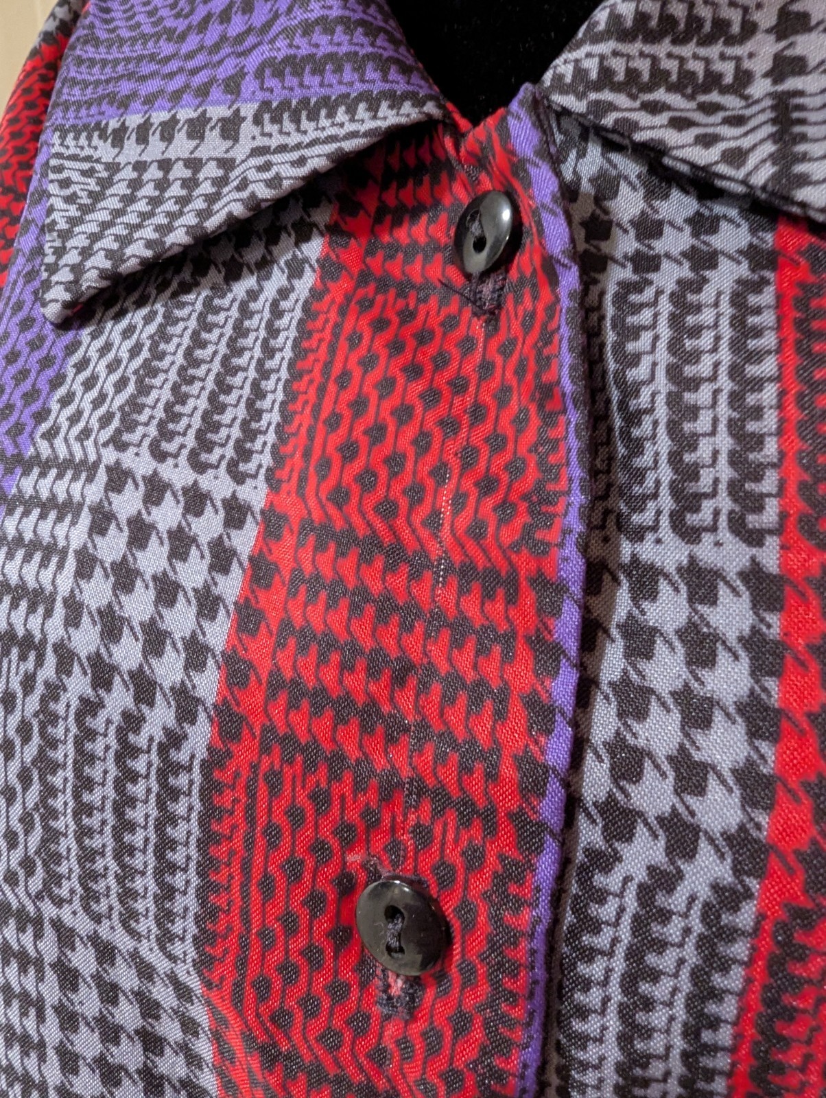 Vintage 1970s Donnkenny Long Sleeve Button Up Shirt Large Red Blue Grey Stripe