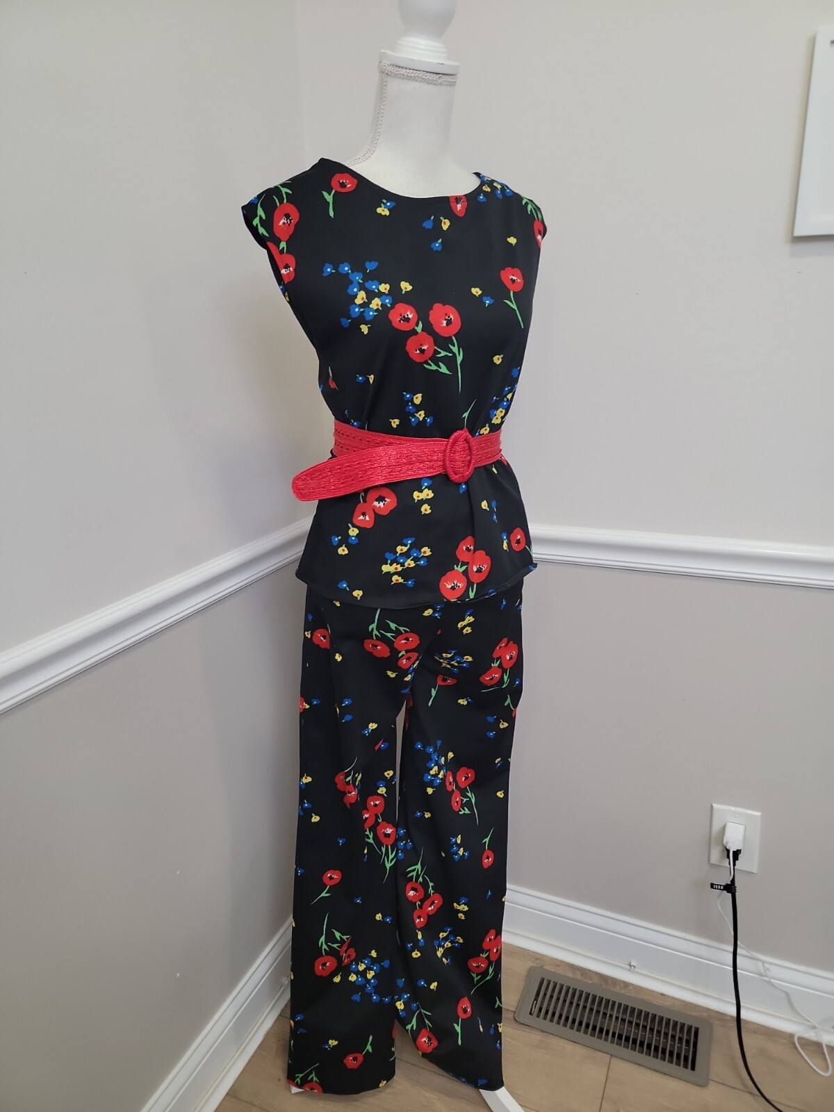 Vintage ’70s Mod GoGo Hippie Poppyseeds Floral Belle Bottoms Pants Suit