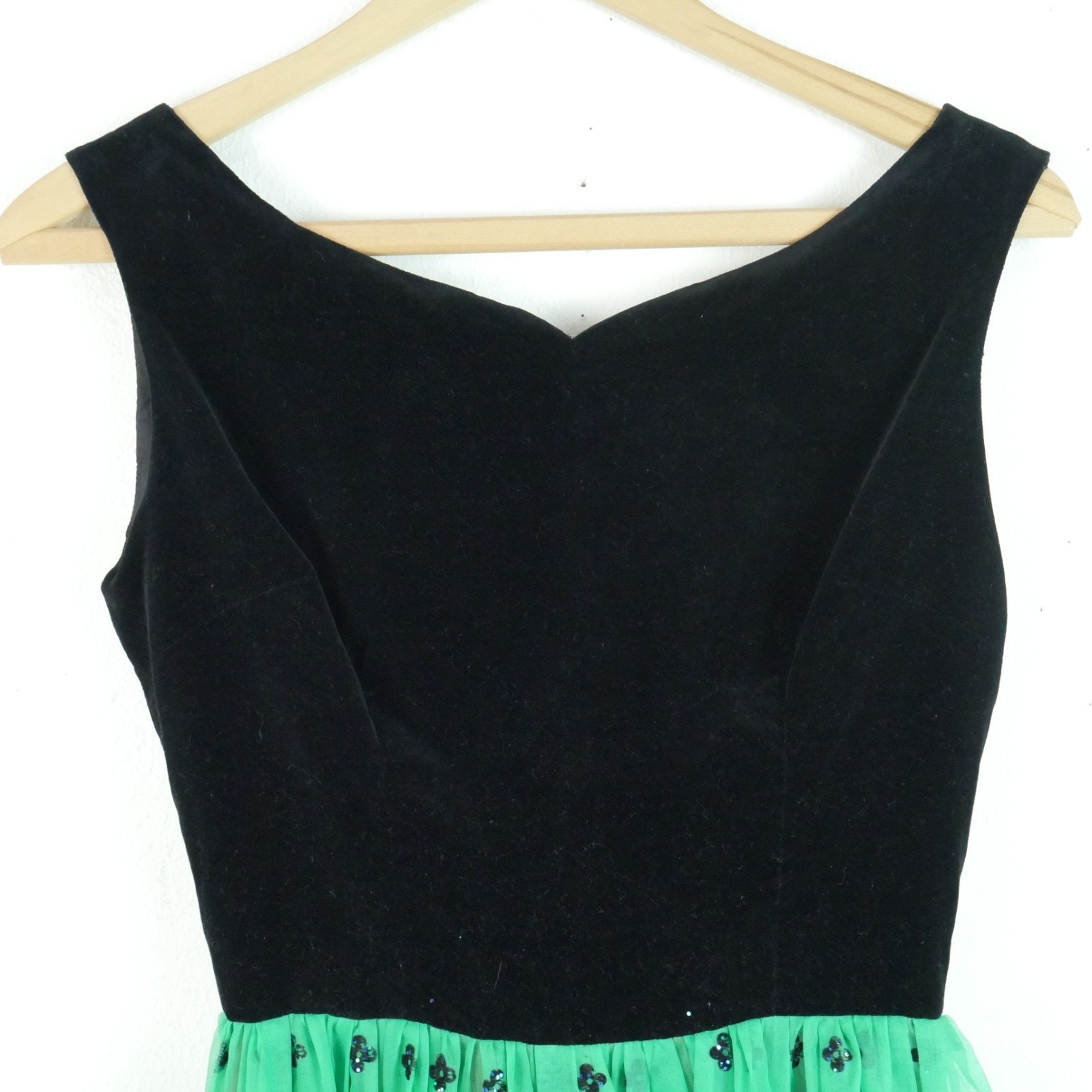 Vintage XS Party Dress 50s 60s Velvet Green Holiday Fit Flare Retro Festive