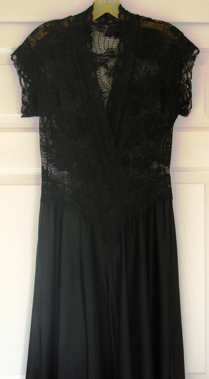 Vintage Black FARIS Stretch Lace Bodice Cap Sleeve Sweeping Skirt Nightgown L