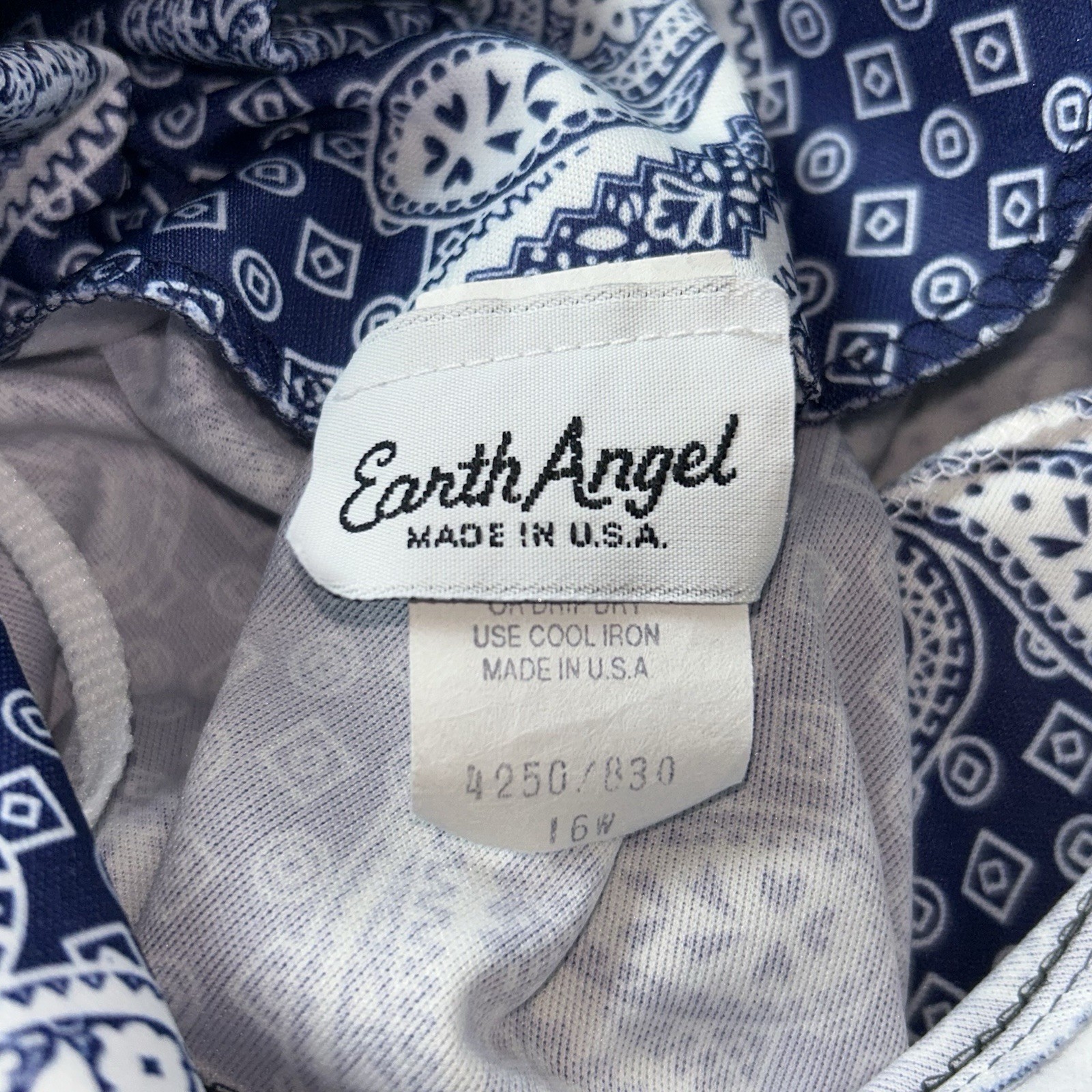 VINTAGE Earth Angel Paisley Pleated Skirt & Blouse Set USA Made Blue White 16W