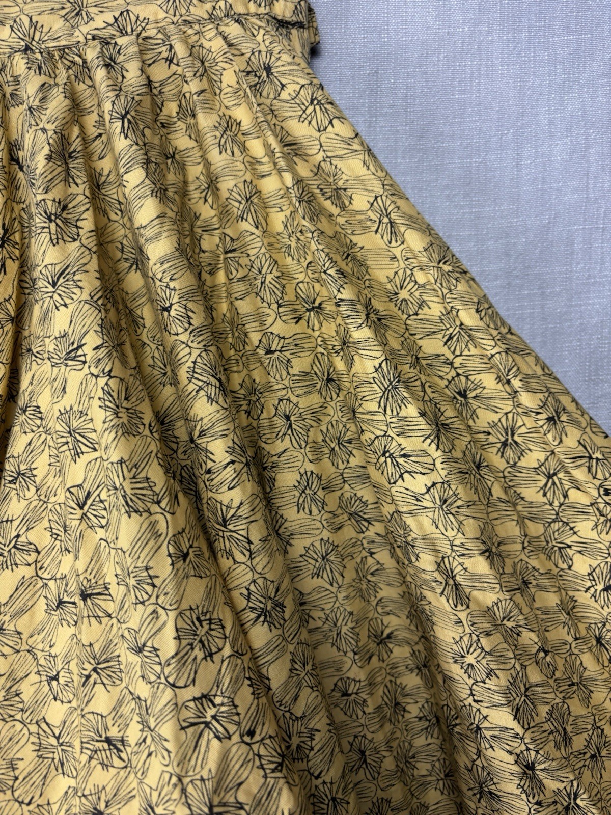 Vintage 50s Yellow Black Floral Cotton Full Circle Skirt XS