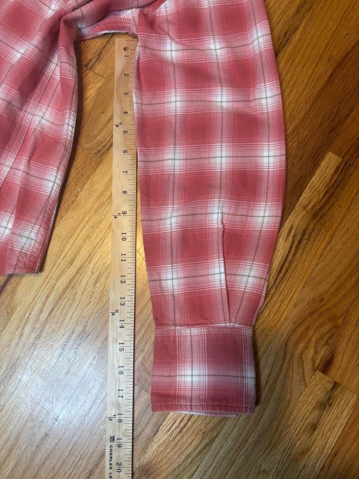 VTG 2008 Carhart Women’s L Cotton Flannel Pink Plaid Western Pearl Snap Shirt L