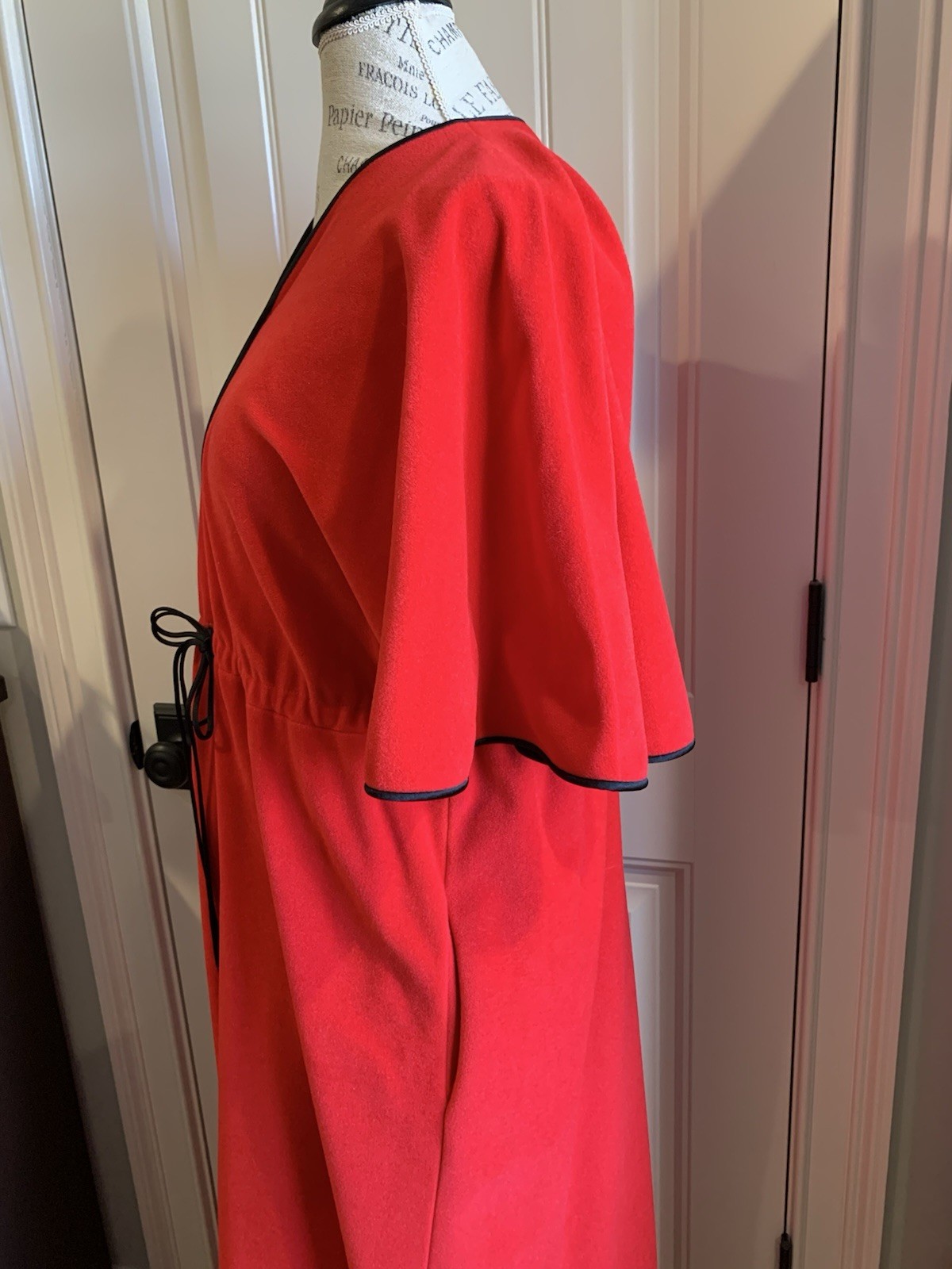 VTG Red Velour Vanity Fair 1/2 Zip Robe House Dress Sz S Flutter Cape Sleeve 70s
