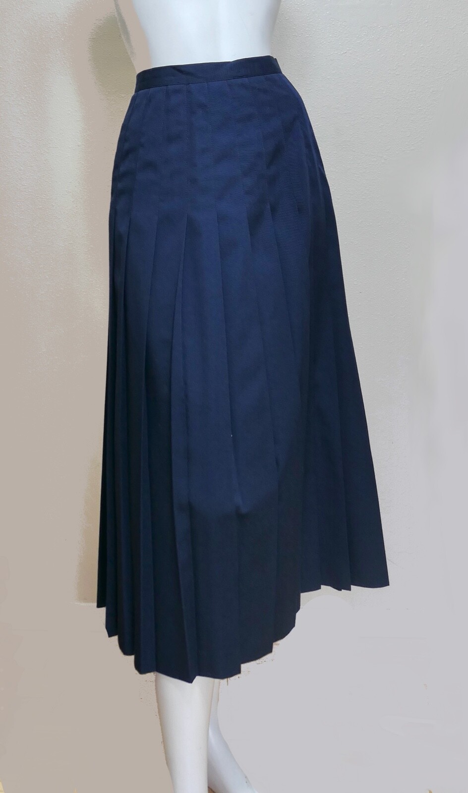 Vintage 70s 80s Counterparts Rayon Blend Pleated Navy Midi Skirt M
