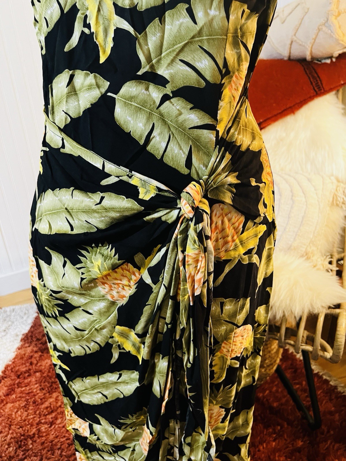 VTG Pineapple Moon Hawaiian Floral Maxi Dress Size Medium