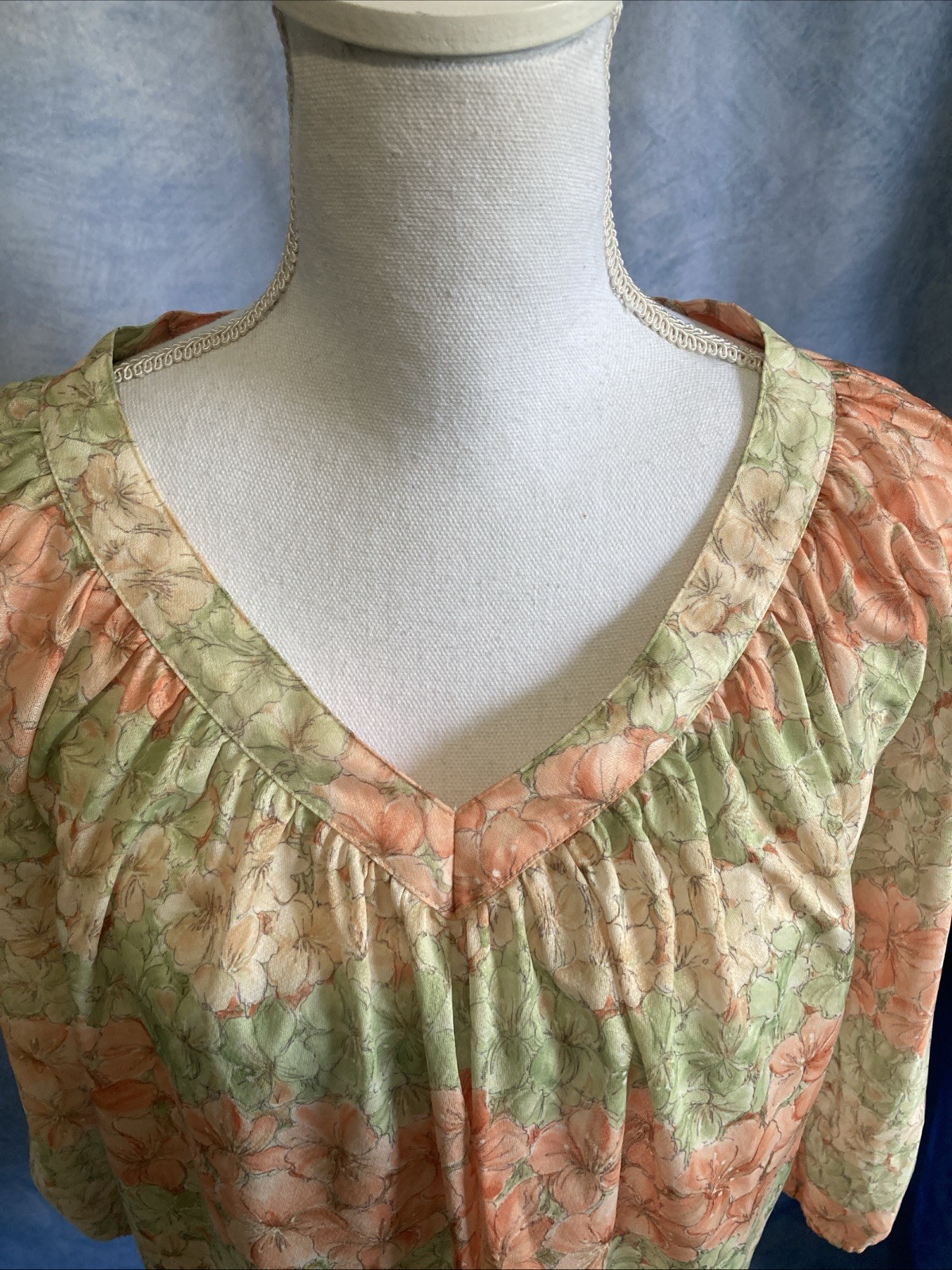 Vtg 70s Ship N Shore Size 40 L/XL Floral Poly Knit Top Sheer Pastel Cottagecore