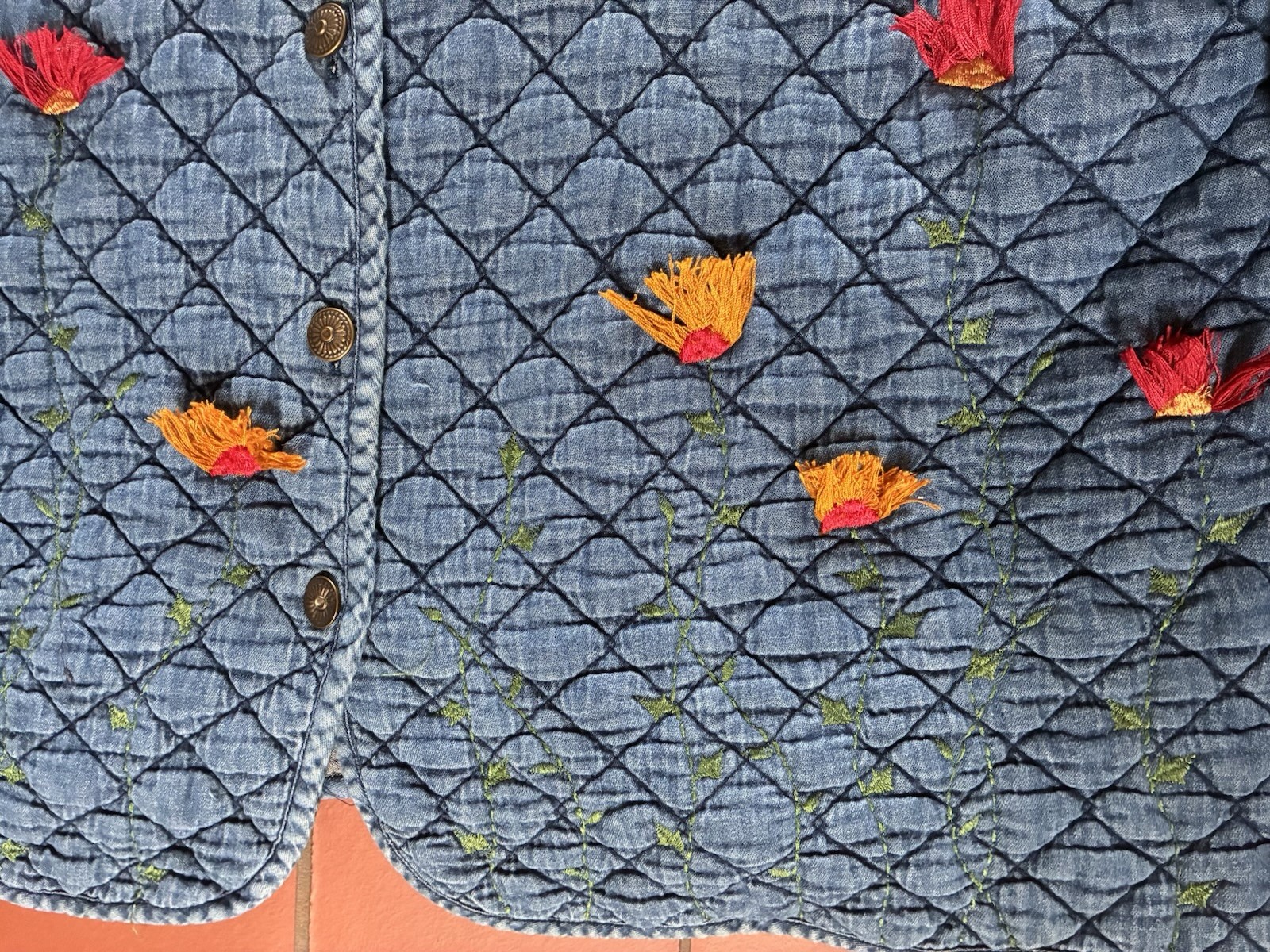 Vintage 90s Maggie Barnes Petites Quilted Embroidered Denim Jacket Floral 24WP