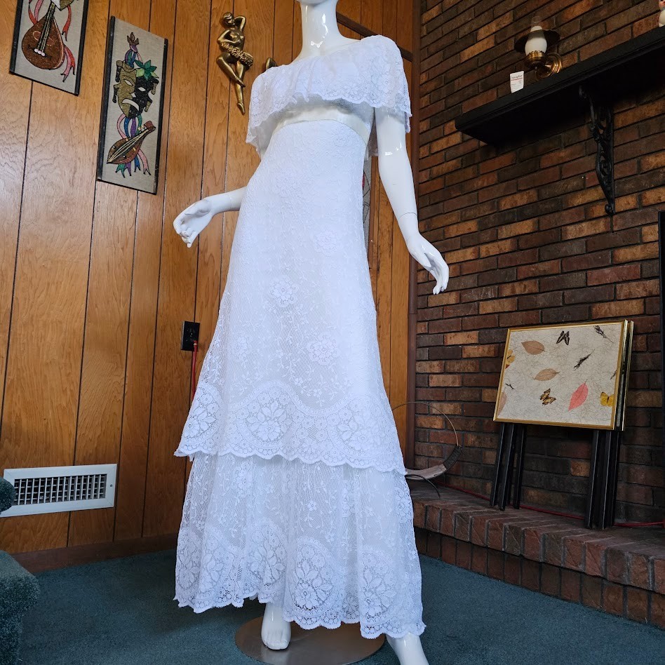 Vintage 70s Hippie Romantic Capelet Lace Wedding Reception Maxi Dress Gown XS/S