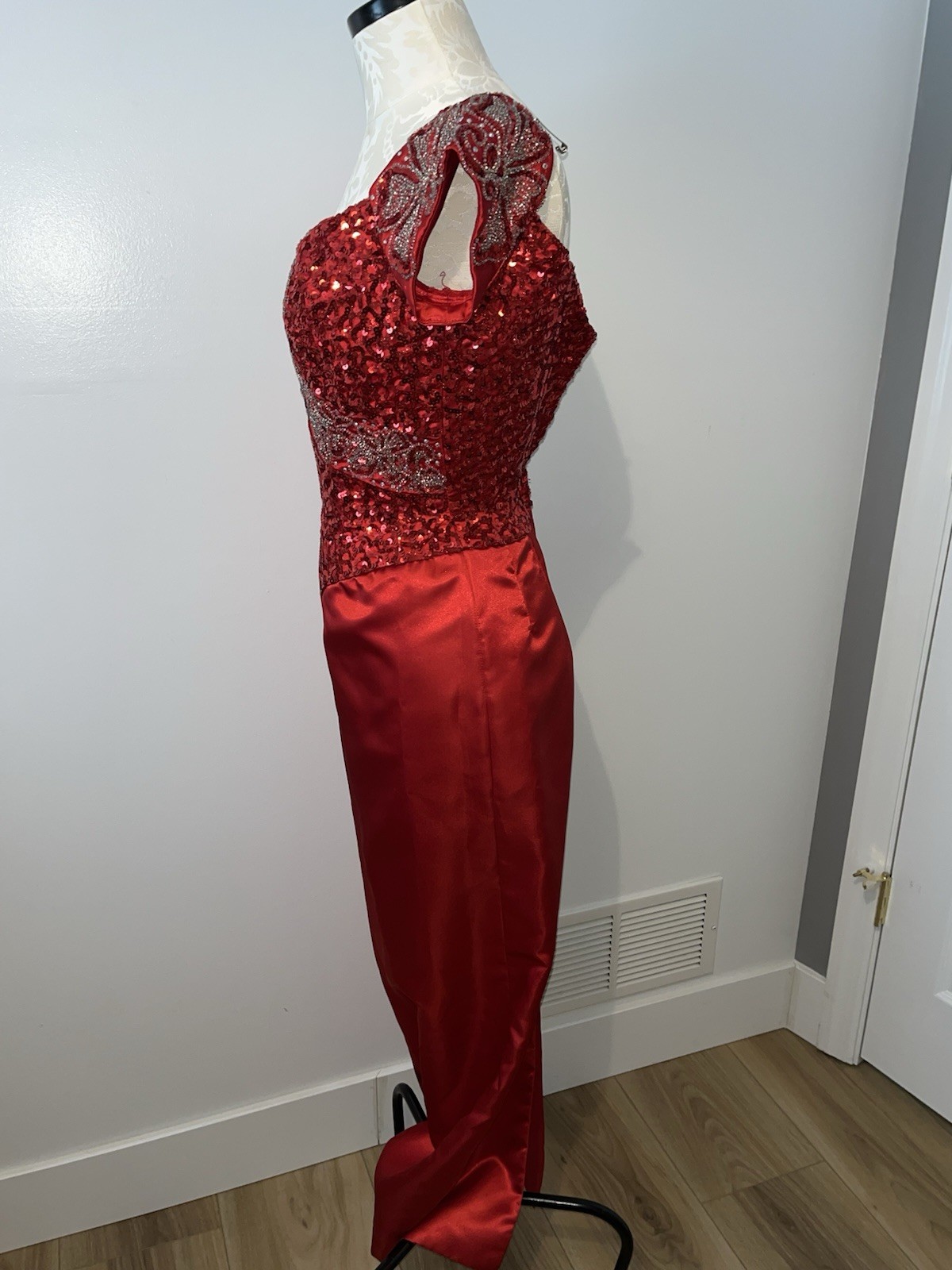 Vintage 80s Mike Benet Red Beaded Sequined Satin Formal Holiday Party Dress Sz 8