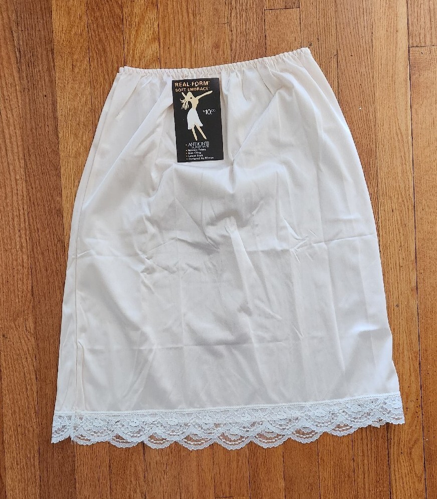 Vintage NWT Half Slip Dress Y2K Silky Skirt Beige Cream nylon lace Lingerie