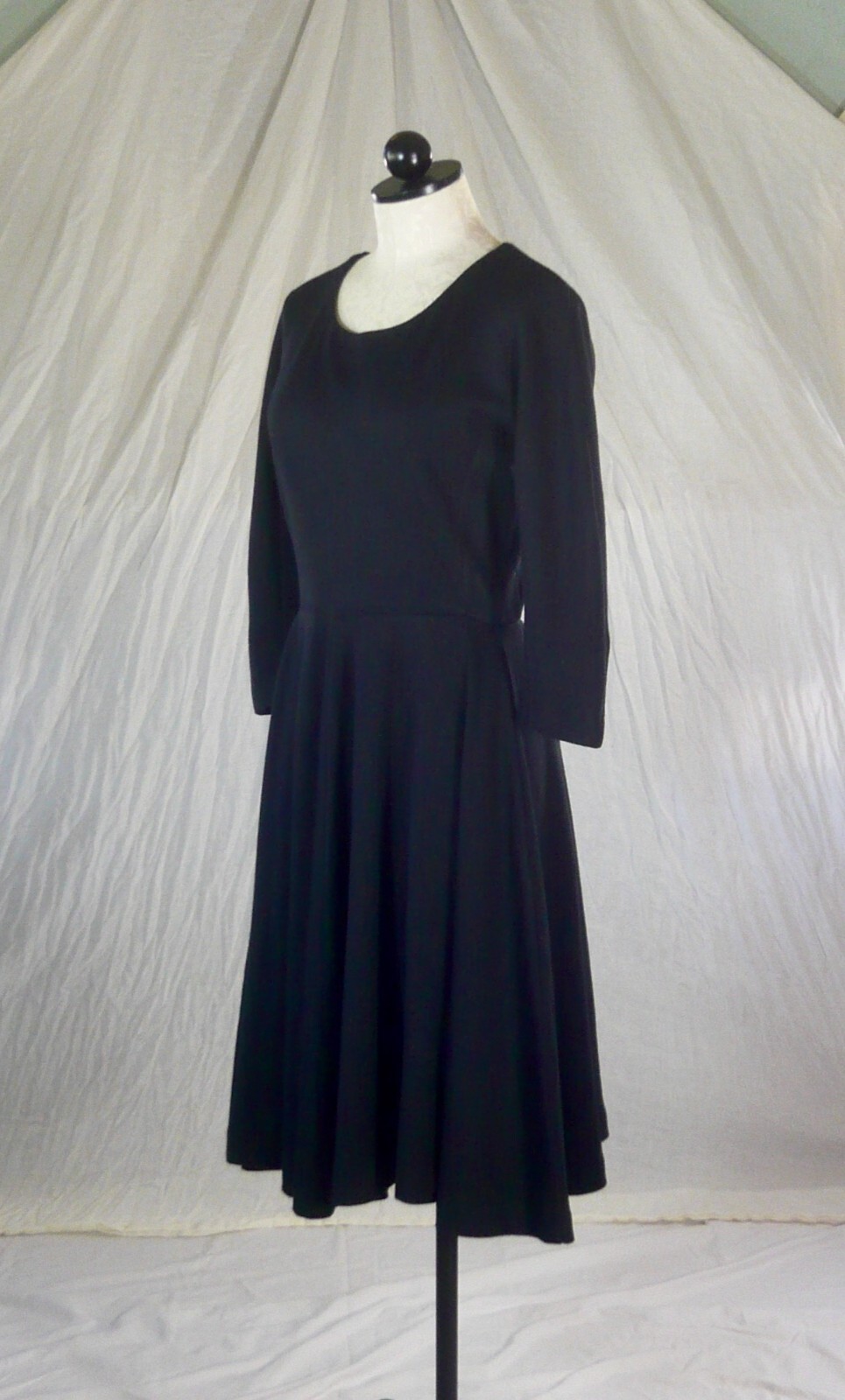 MAX MARA vintage 90s wool minimalist perfection LITTLE BLACK DRESS fit + flare M