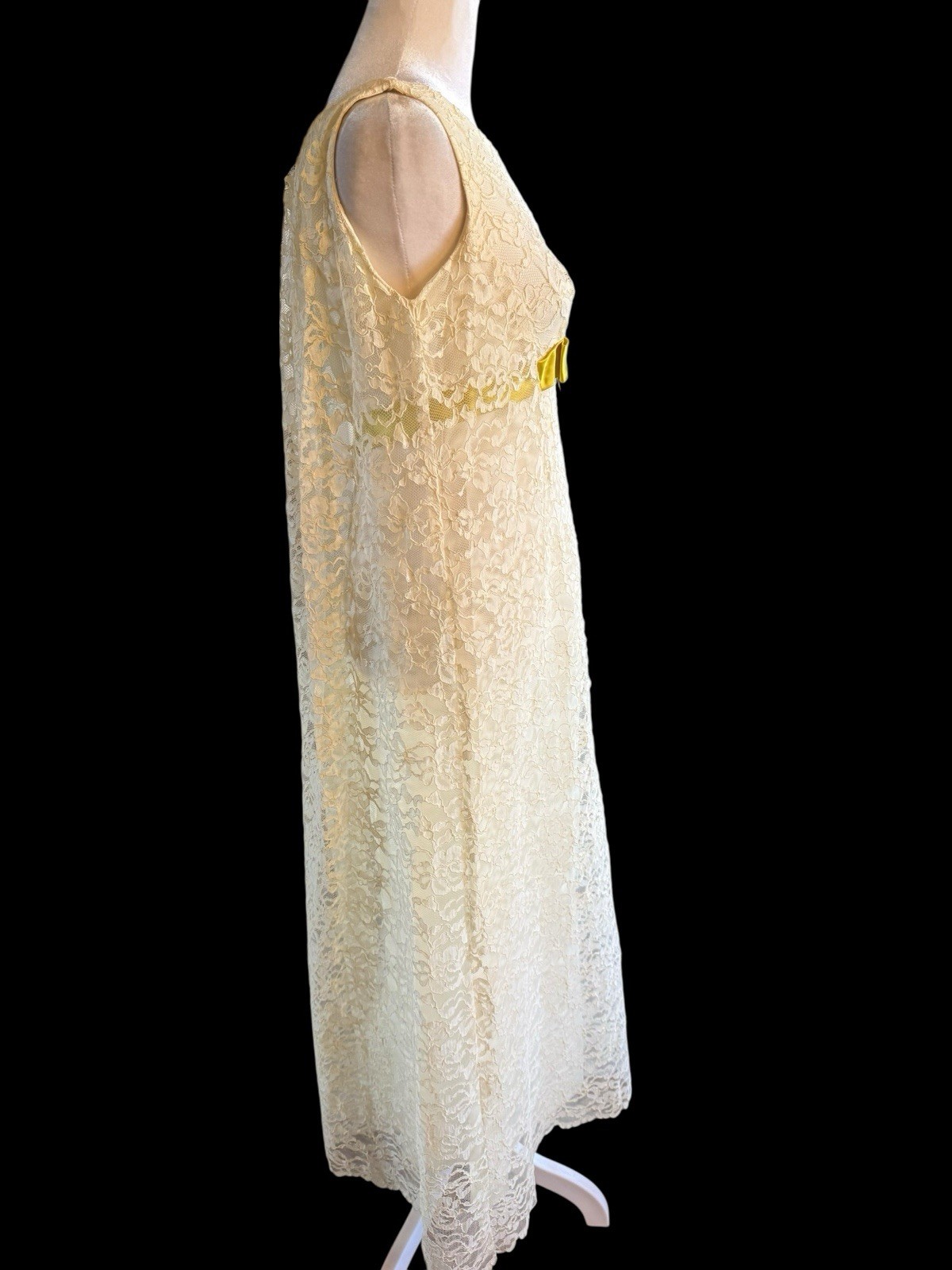 Victorian Ivory Lace Slip Dress 1960s Floral Long 53” SZ 9 Chartreuse Ribbon