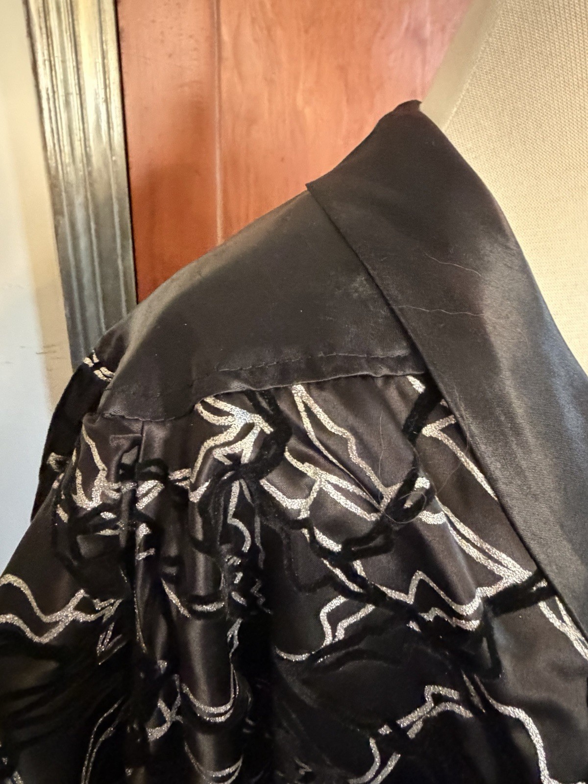 Vintage Ginger Black and Silver Abstract Metallic Evening Blazer Puffy Sleeves