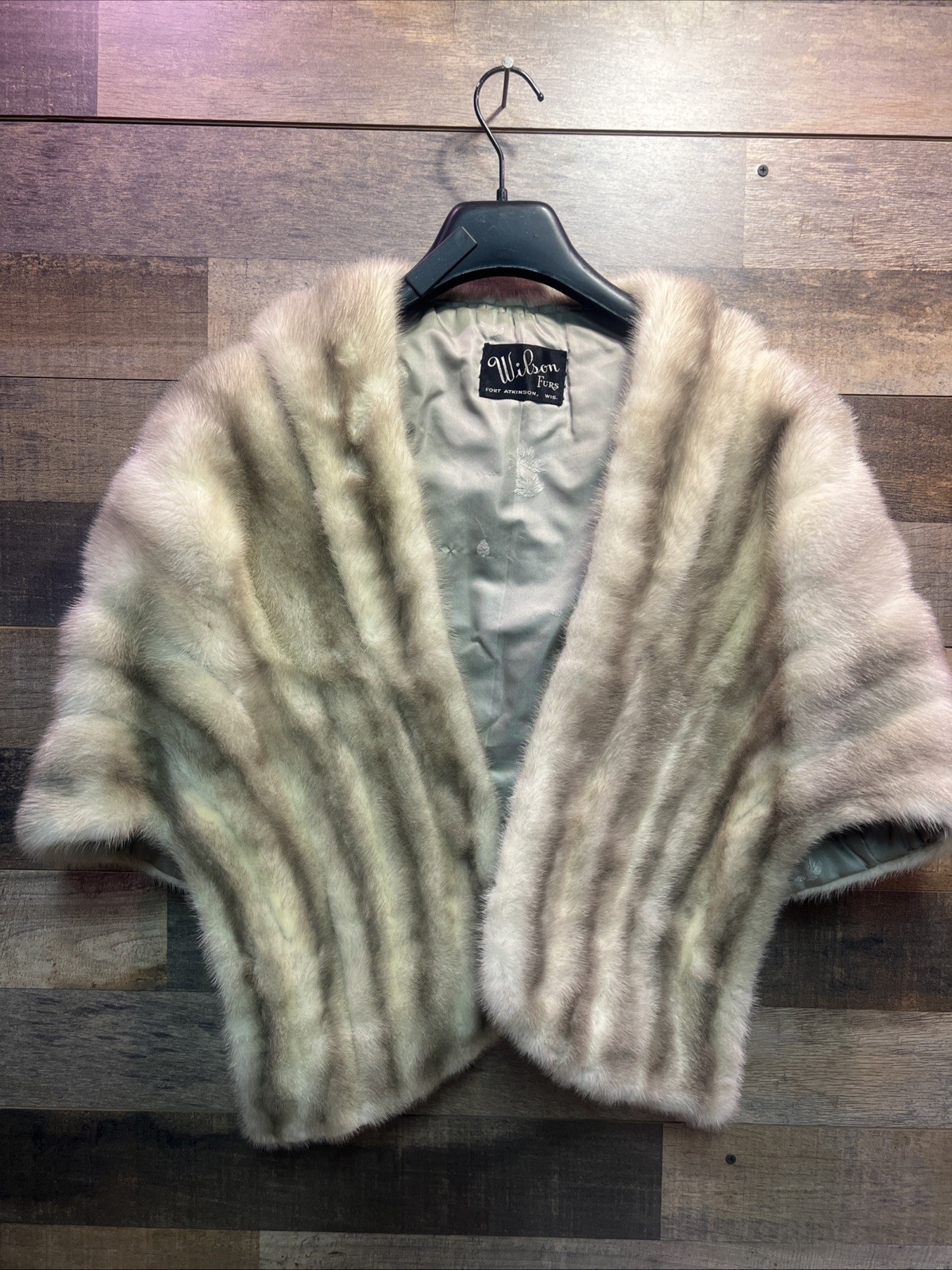 Vintage Mink Fur Cape / Stole – Natural Pale Grey Mutation Mink Emba Azurene XL