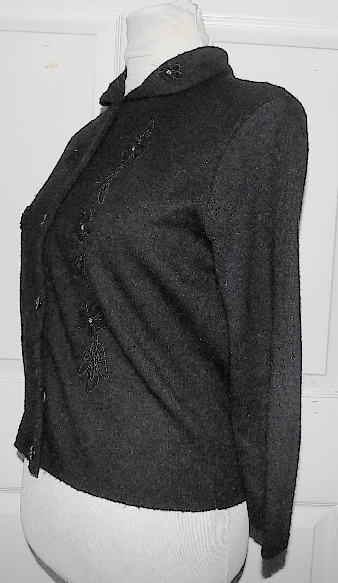 Vintage 40s 50s Black Sweater Embroidered Floral French Knots Rhinetones B38