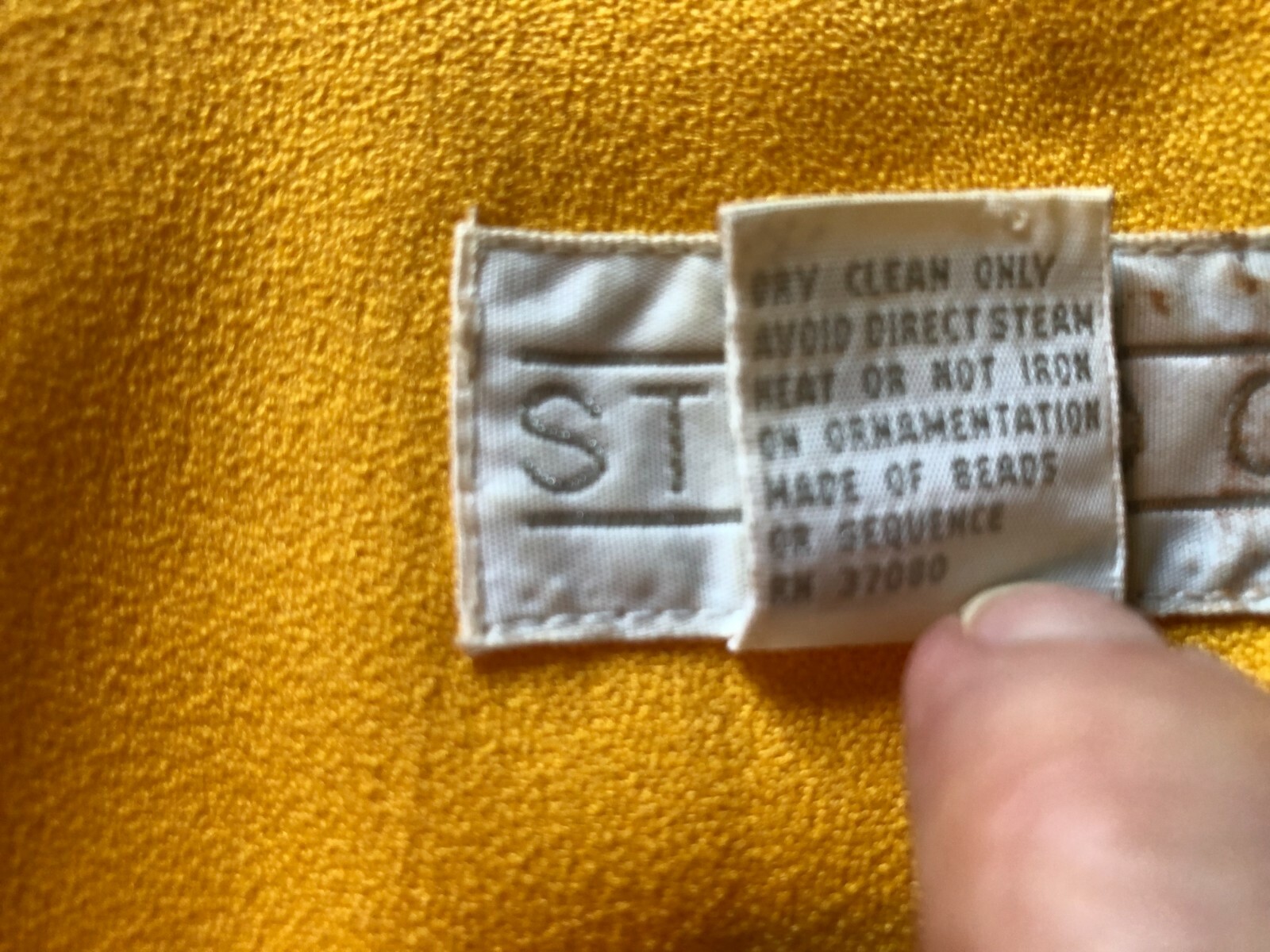 Vintage Yellow „Studio C” Suit – Sequence, lined, covered buttons, longer jacket