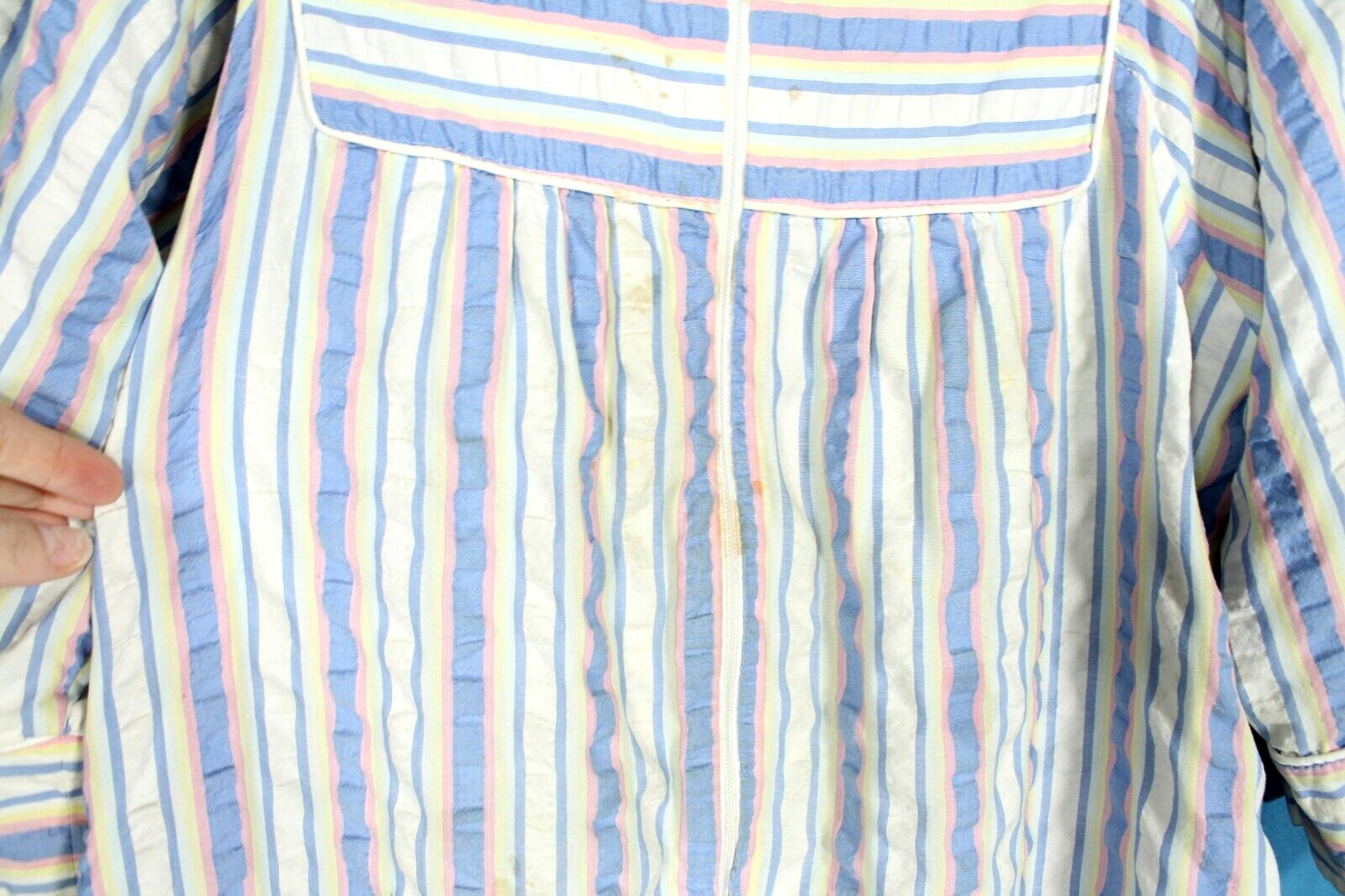 VTG SAYBURY MuuMuu SEERSUCKER Blue/Pink STRIPED Half Zip ROBE/HOUSE DRESS Sz S