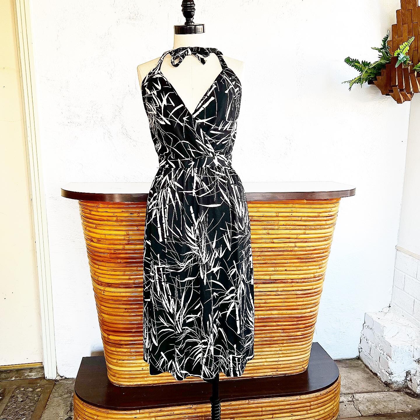 JOY STEVENS CALIFORNIA 70’s Black White Bamboo Tropical Vintage Halter Dress M