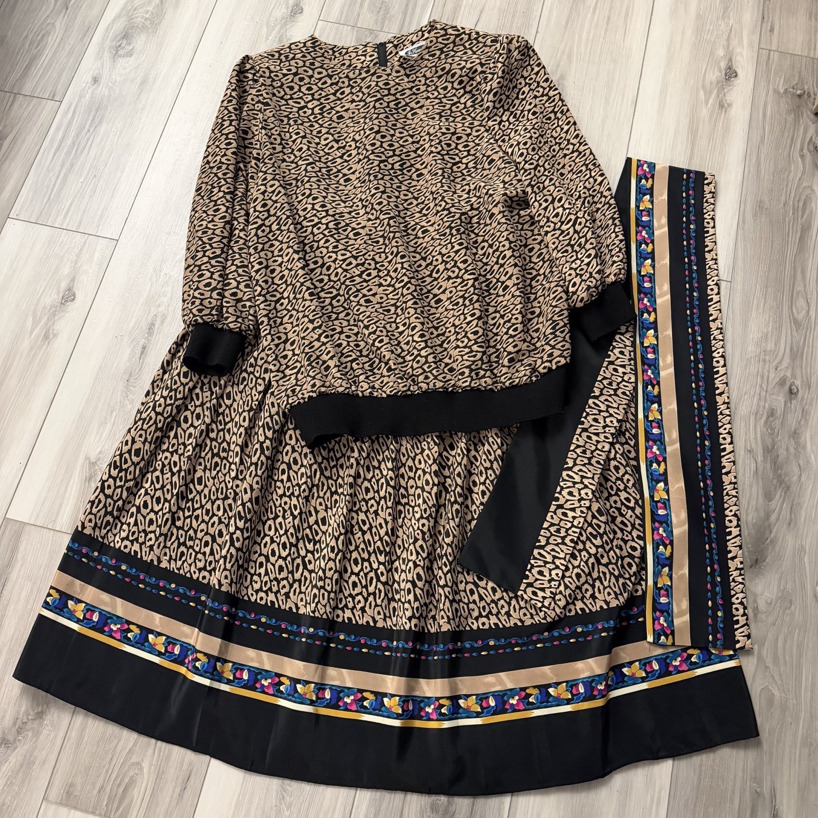 Vintage Jo Hanna York by Joan Davis Animal Print 3pc Skirt Blouse Scarf Size 18