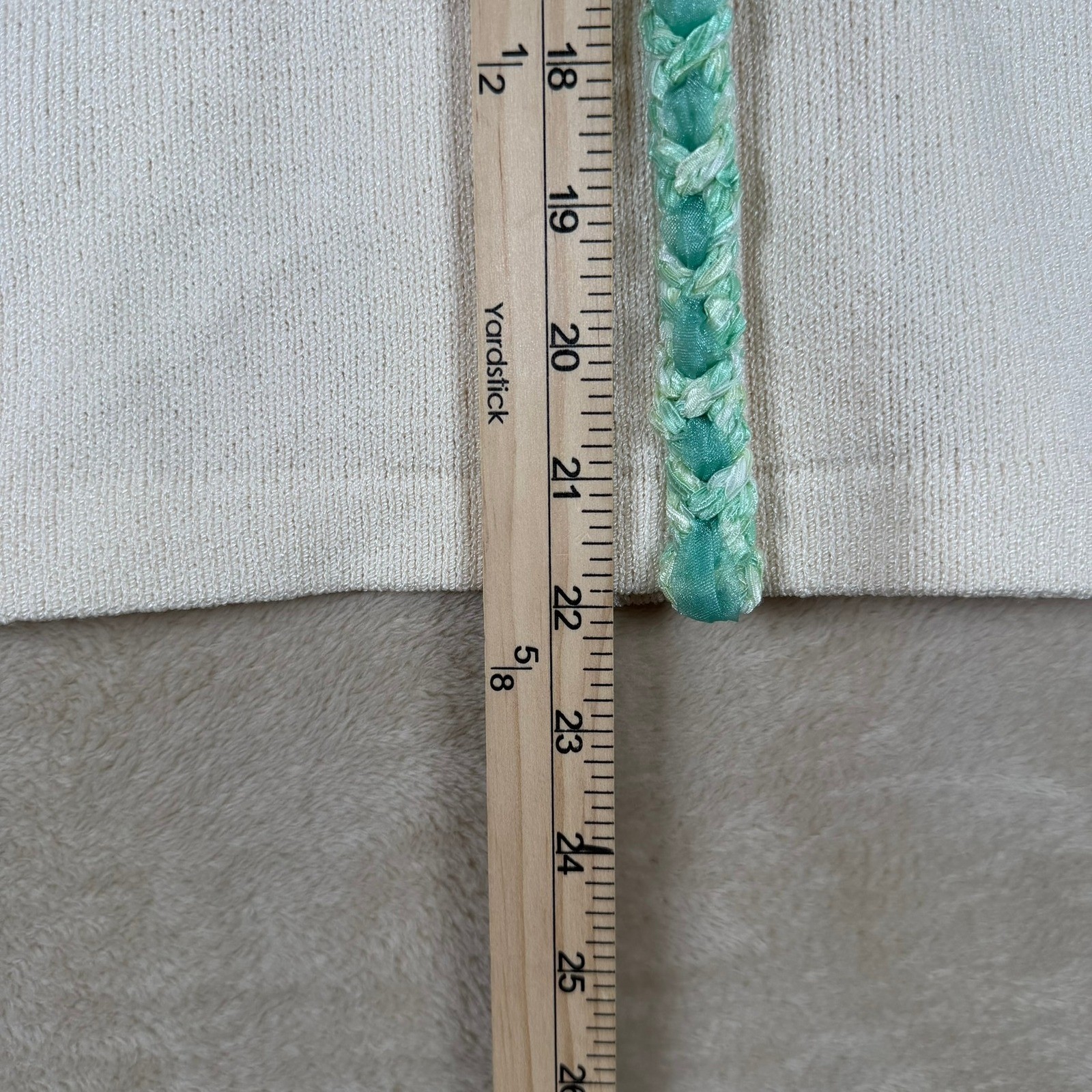 J.S.S. Vintage Women Wool Viscose Knit 2 Piece Cardigan Skirt Set Cream Green
