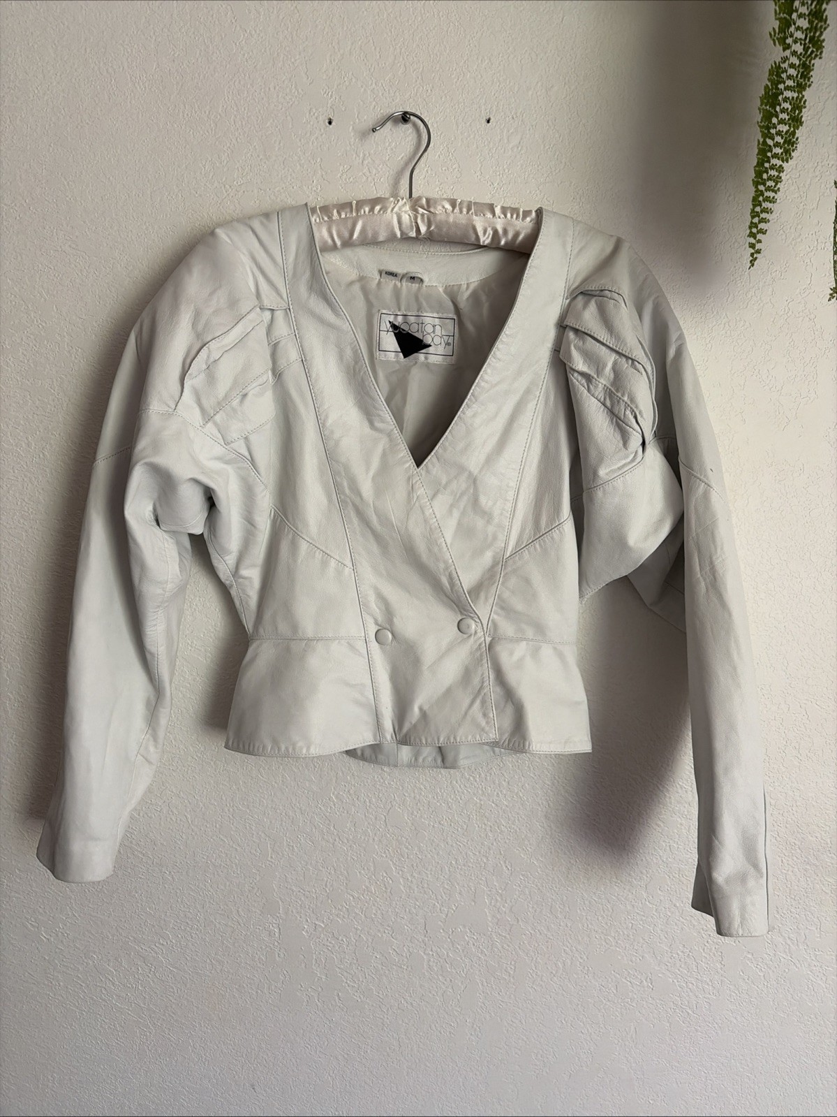 Yucatan Bay Vintage White Leather Cropped Moto Jacket GORGEOUS! Medium
