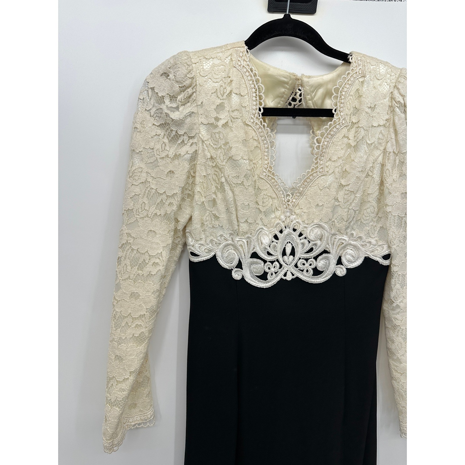 Scott McClintock Vintage Lace Evening Gown Black Cream Long Sleeve Dress Size 8