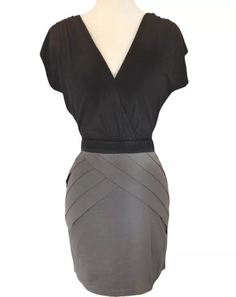 Mini Dress Black & Grey Pleated Cap Sleeve Belted Short Zip Women’s Size Small