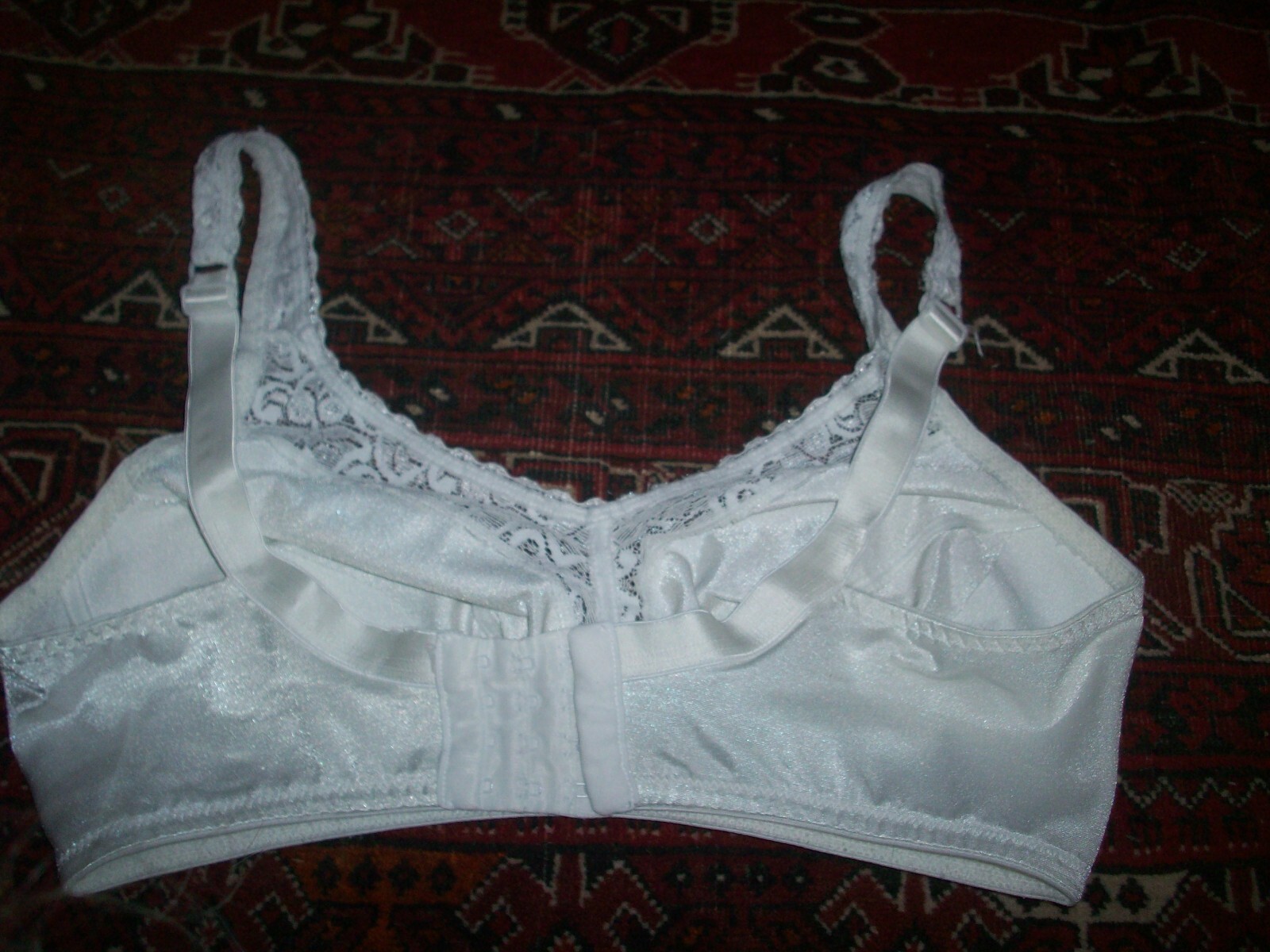 Playtex Collection Bra White Lace Trimmed Not Padded #4251 Sz 36D Made in USA