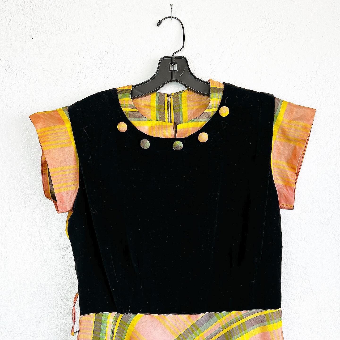 CANDY CORN STRIPED 40’s 40s Halloween Vintage Plaid Taffeta Black Velvet Dress M