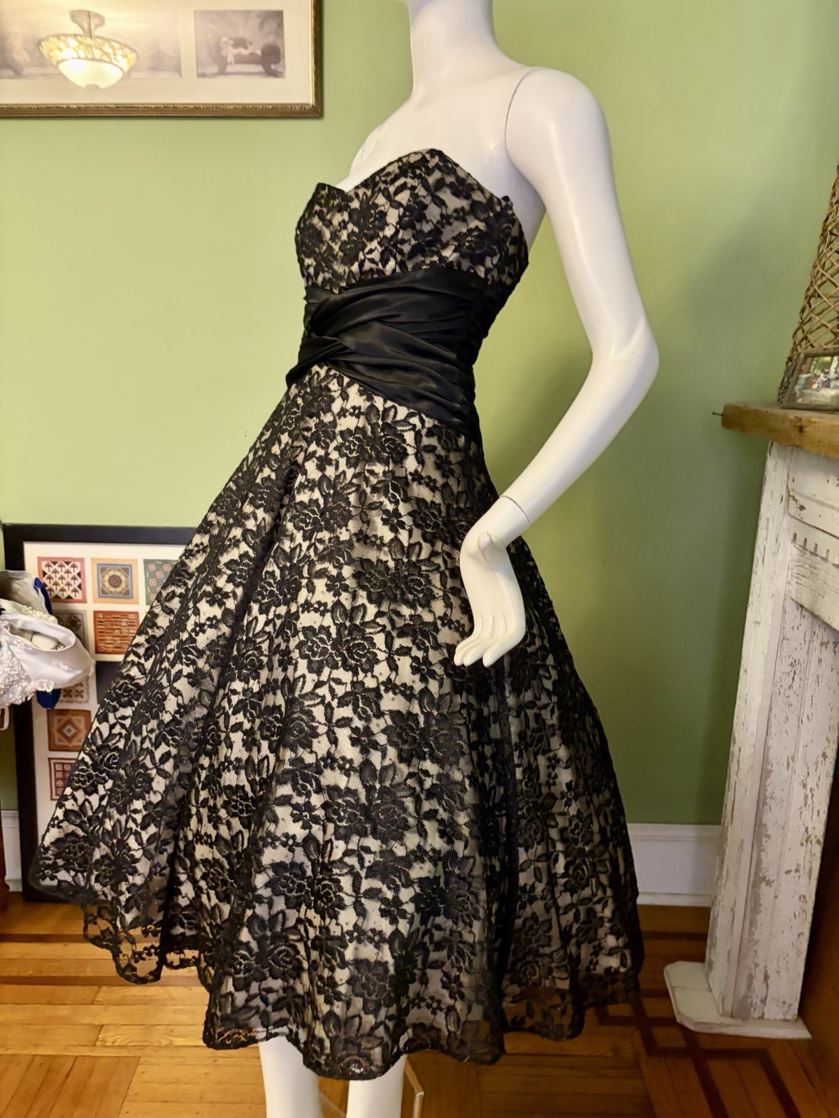 VTG NIKI NY 90s Beaded Lace Hollywood Cupcake Tulle Fairy Goth Dress USA S Sz6