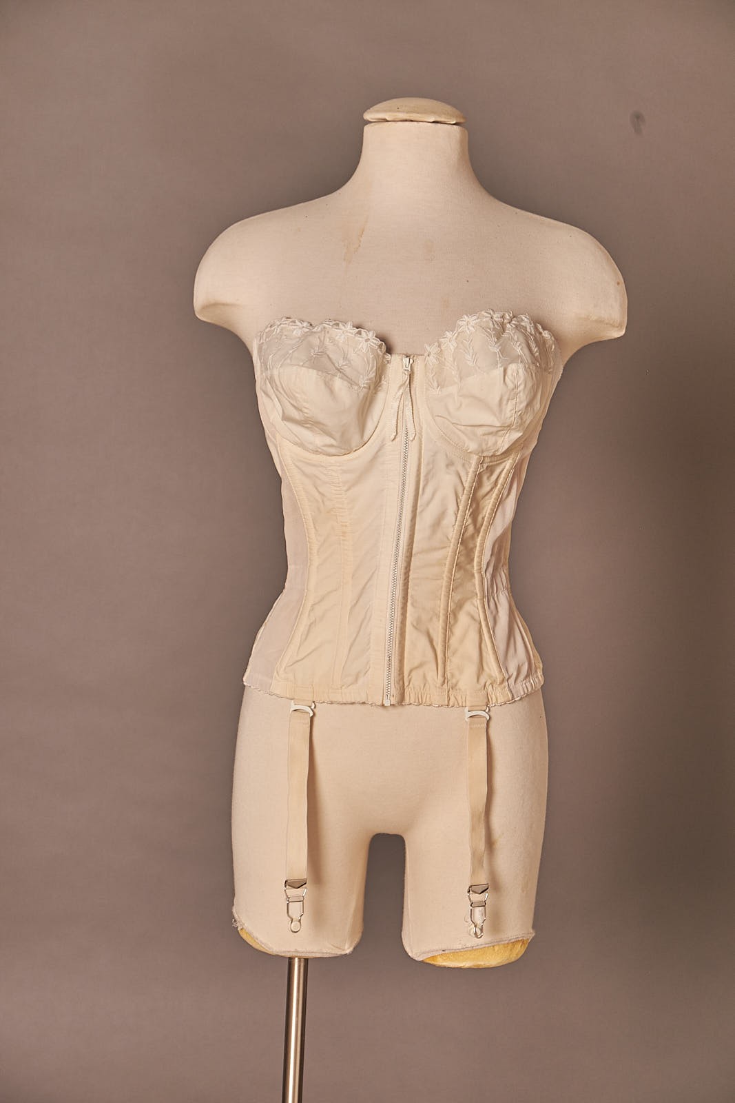1960s Gossard Bustier Corset Girdle With Garters Cream Pin Up Top