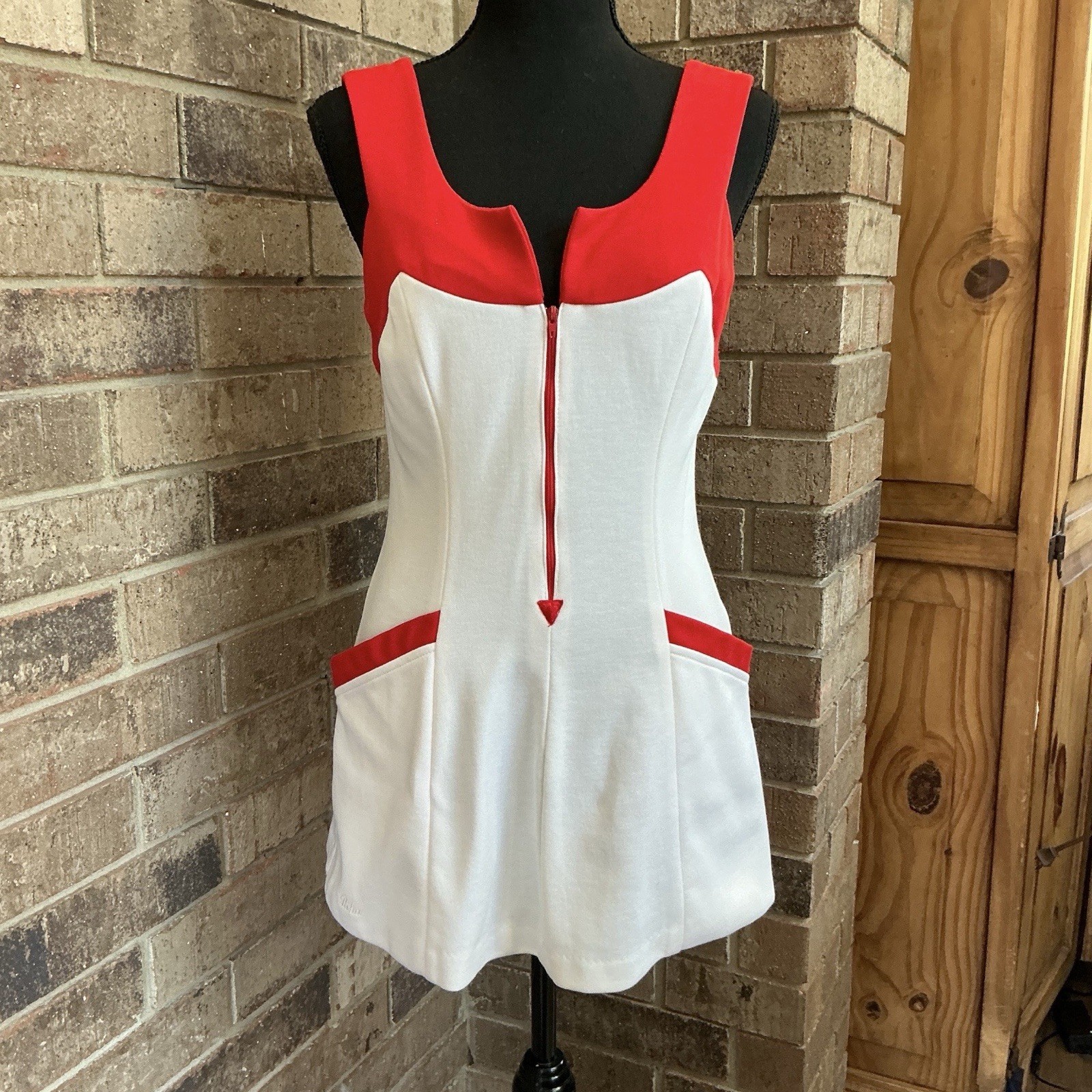 VINTAGE Riha Santa Barbara Tennis Dress Red White Zip Size 9/10 Colorblock #1602