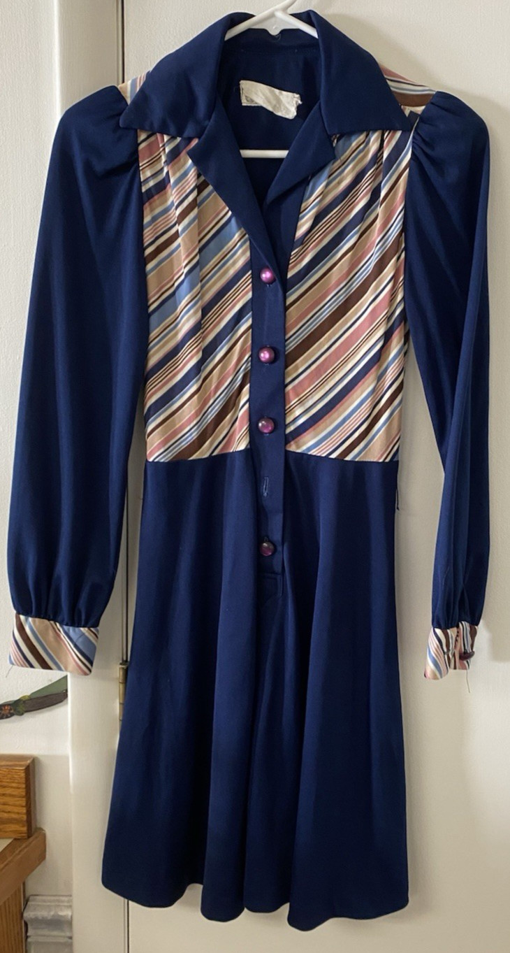 1970’s Vintage California Holiday Dress Navy and diagonal stripes short