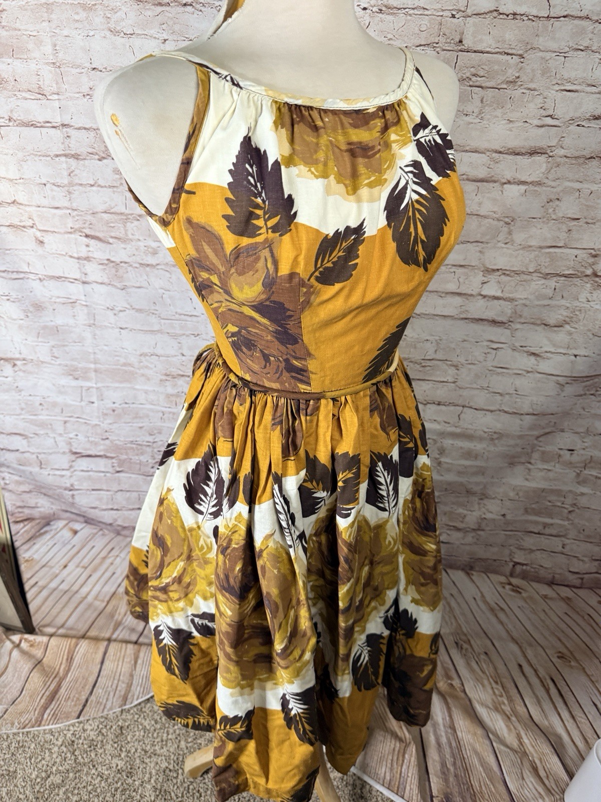 Vintage 50’s Pin Up Dress Tiki Rockabilly Sweep Floral Cole of California XS/ S