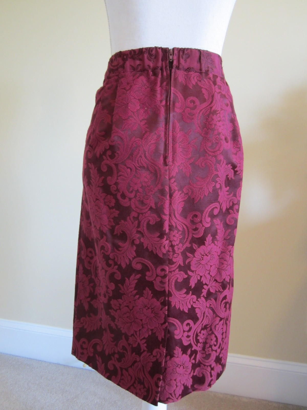 Vtg Jeffery & Dara Women 2 Piece Burgundy Brocade Skirt Blazer Suit Set Size 7/8
