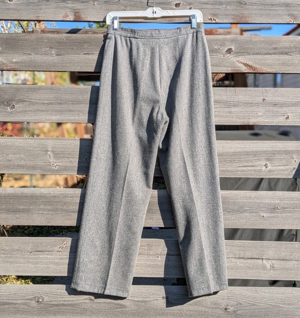 Vintage Women’s Prestige Of Boston Charcoal Gray Wool 2pc Suit Set Size 10 & 12