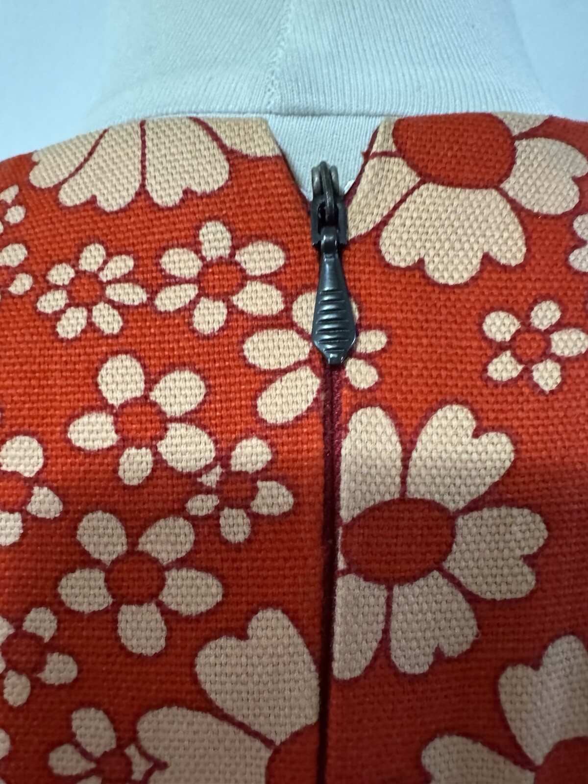 Vtg 60s Dress Heavy Cotton Blend MOD Flower Power Daisies M Red