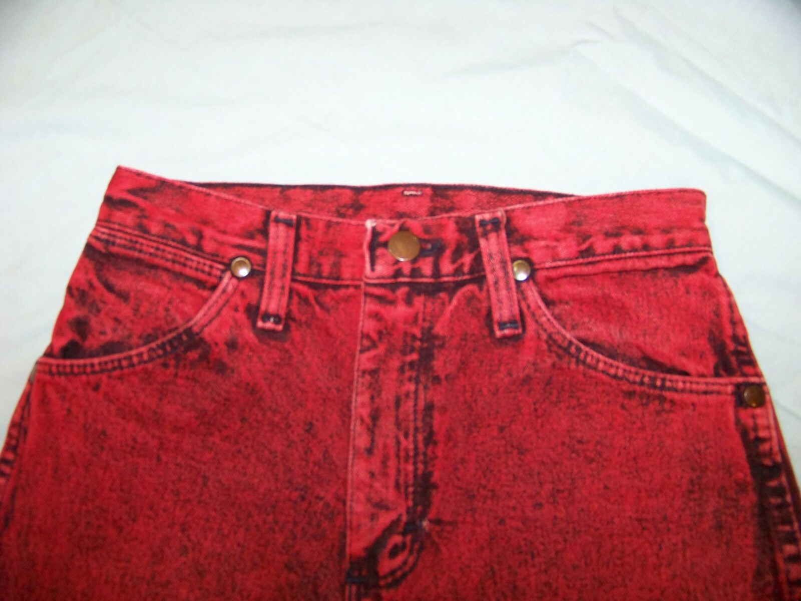 Women’s Wrangler Vintage Jeans – Red Black Acid Wash – 25 x 32