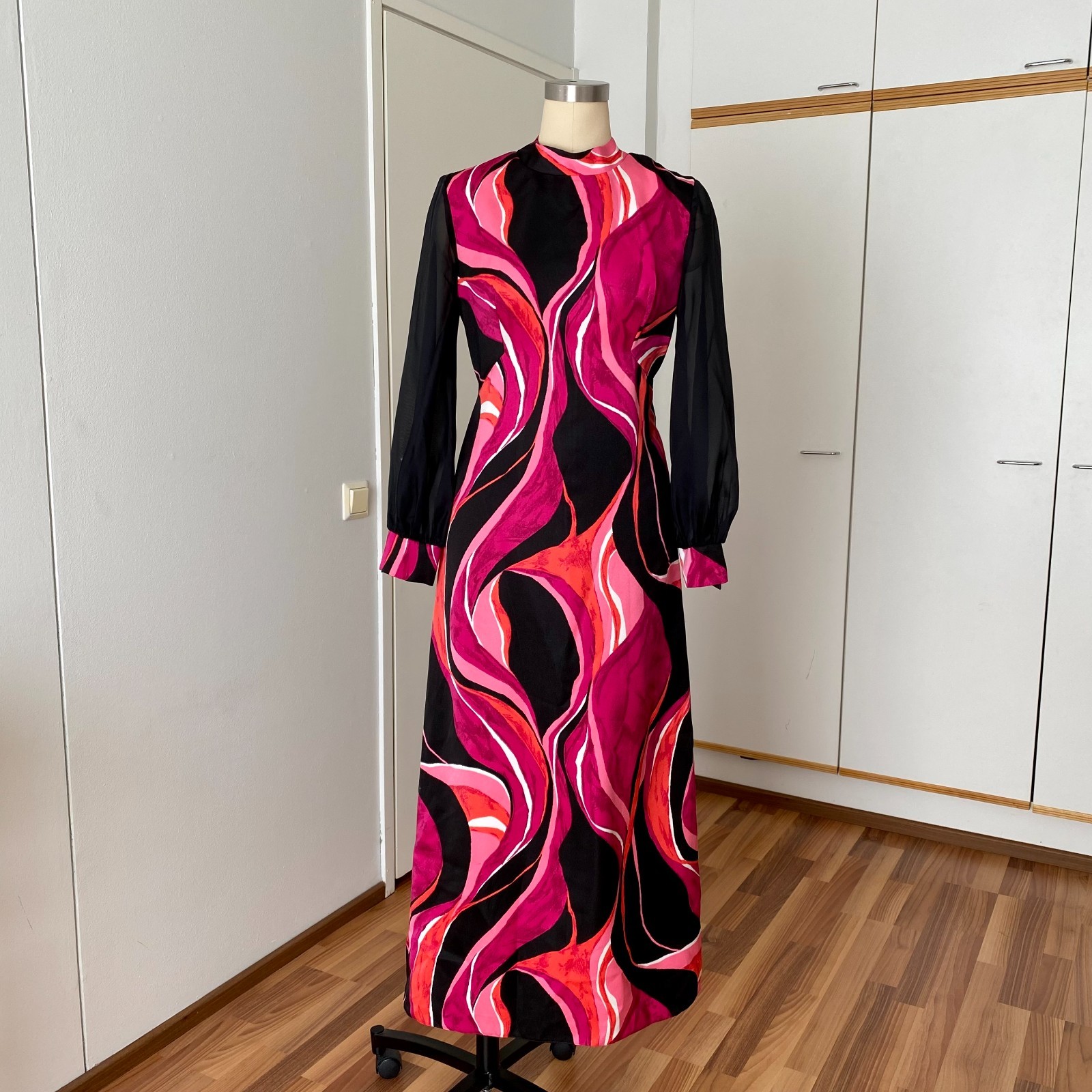 1970s Psychedelic Mod Maxi Dress Long Sleeves Floor Length Hostess Cocktail EU 4