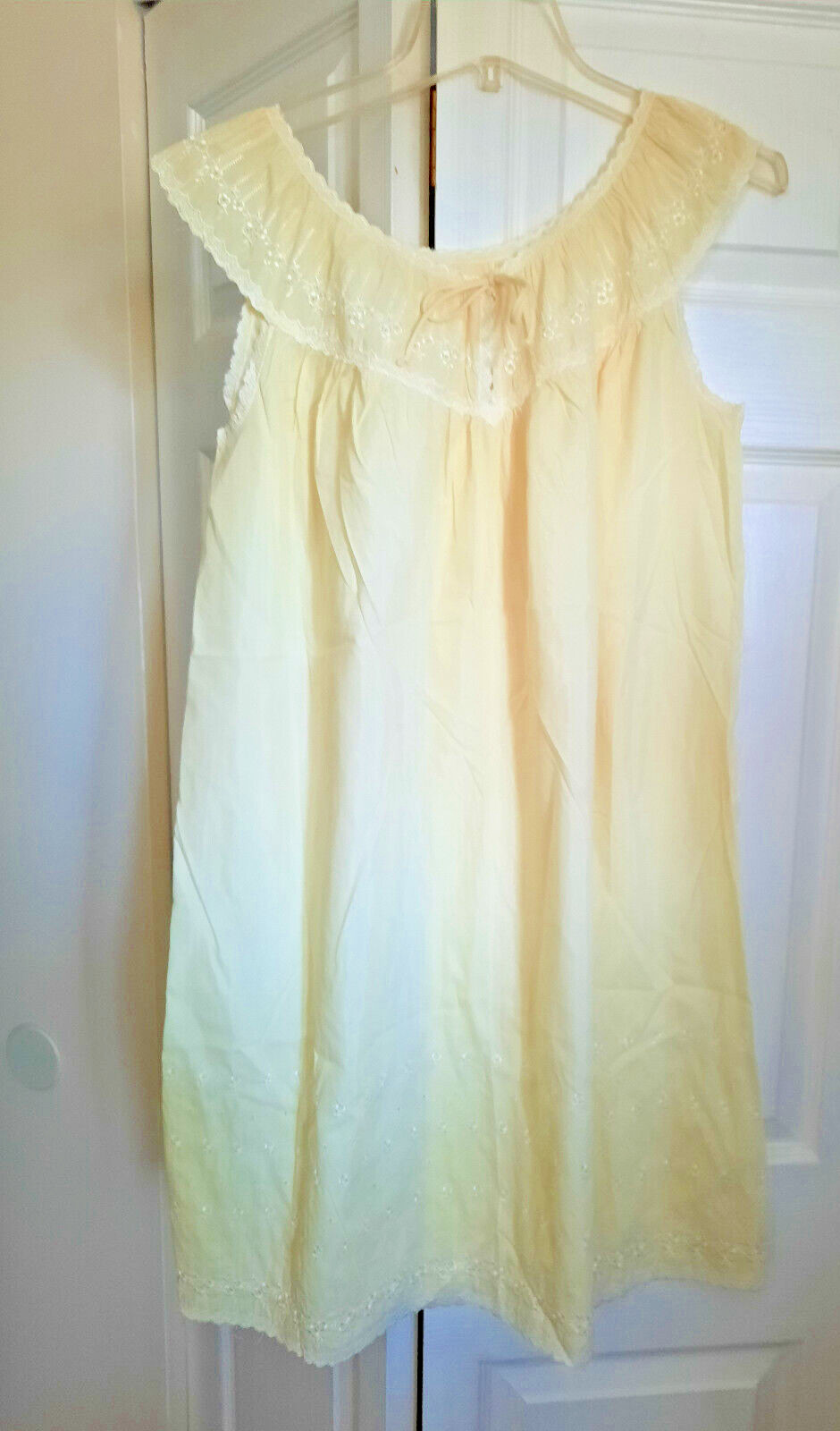 VINTAGE KAMAR* NIGHTGOWN* LEMON YELLOW* SMALL (RUNS LARGE)