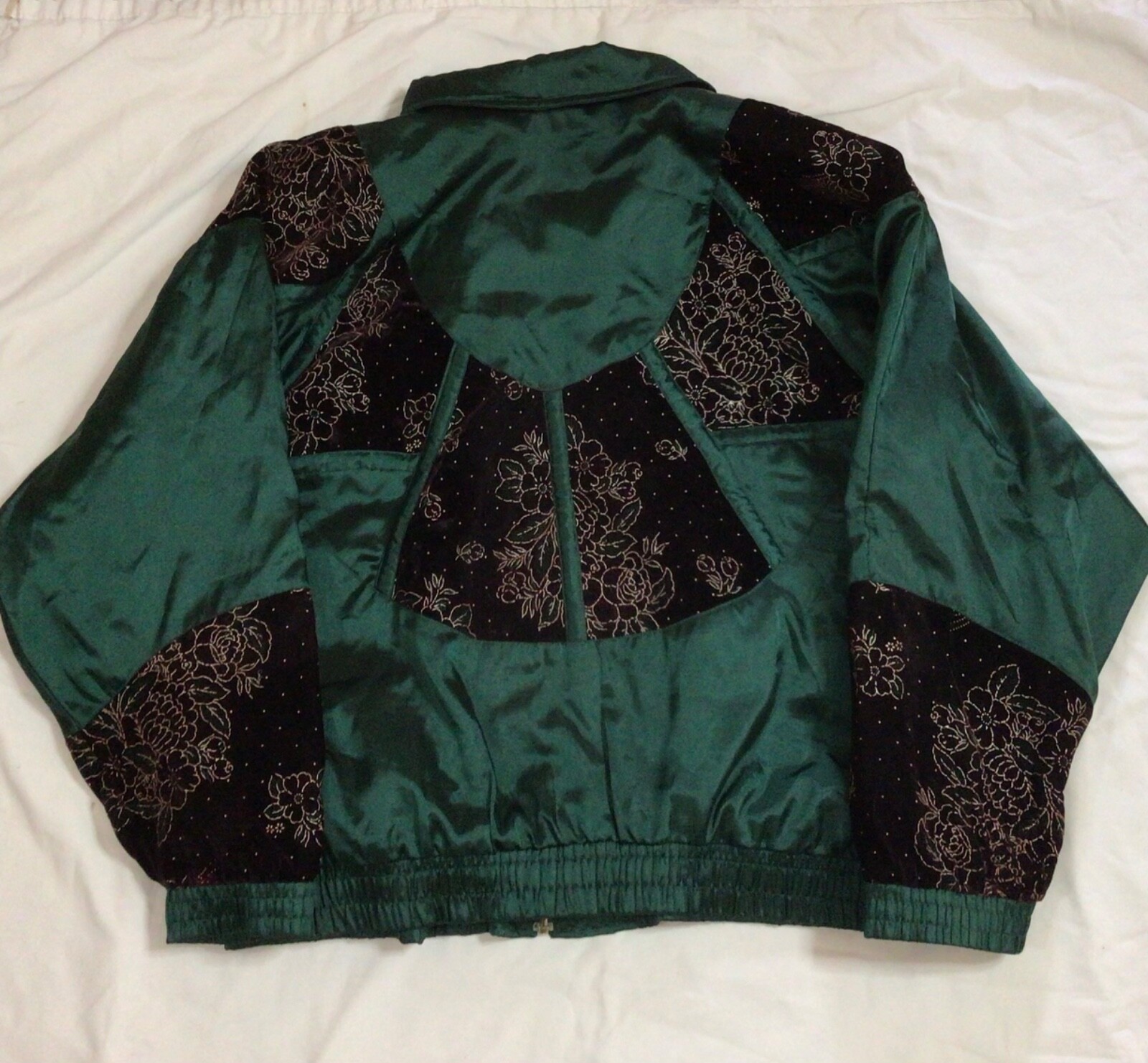 1995 Lavon Shiny Green Velvet Floral Accents Jacket Size XL VTG Shoulder Pads