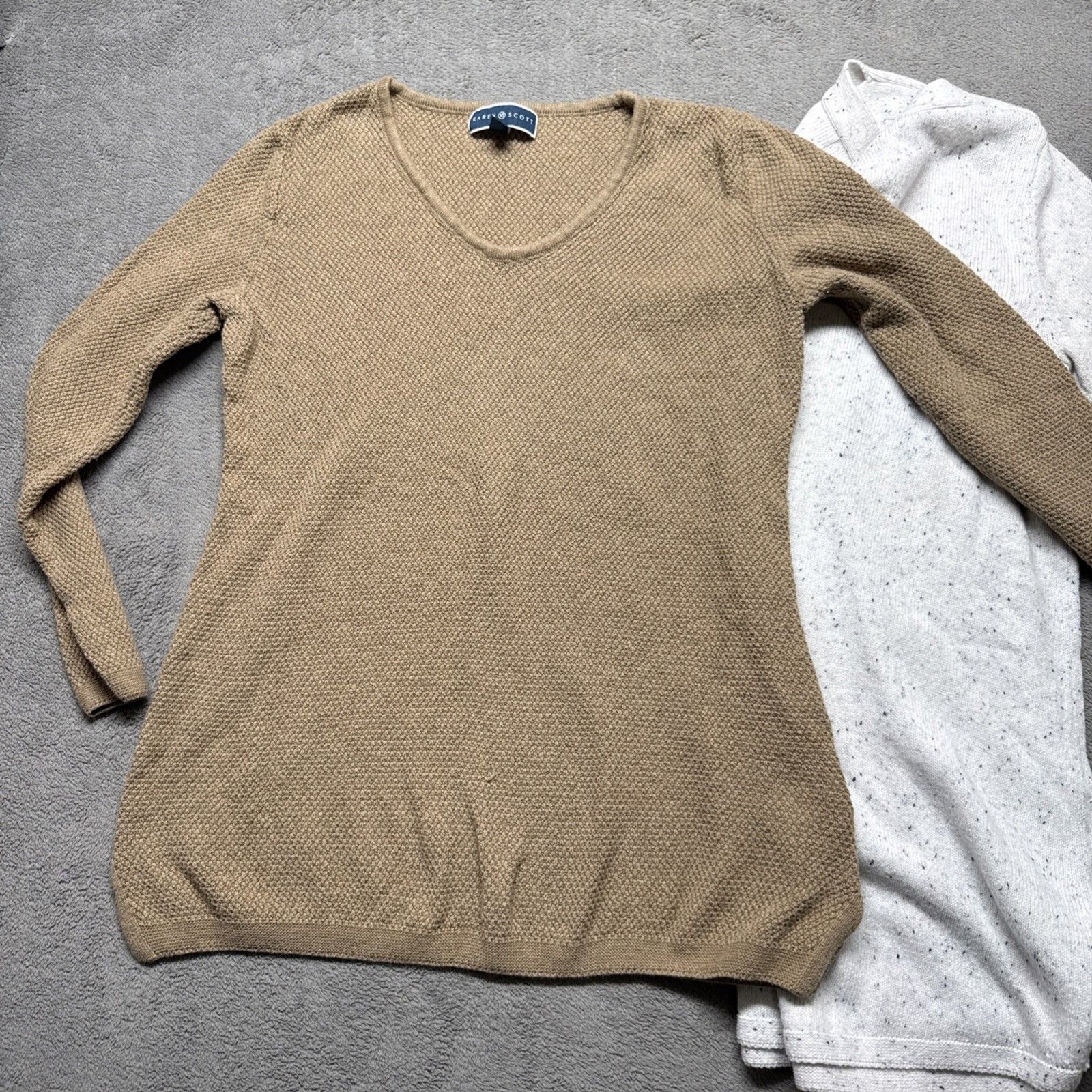2 Women’s Sweaters Karen Scott Size M White & Tan,