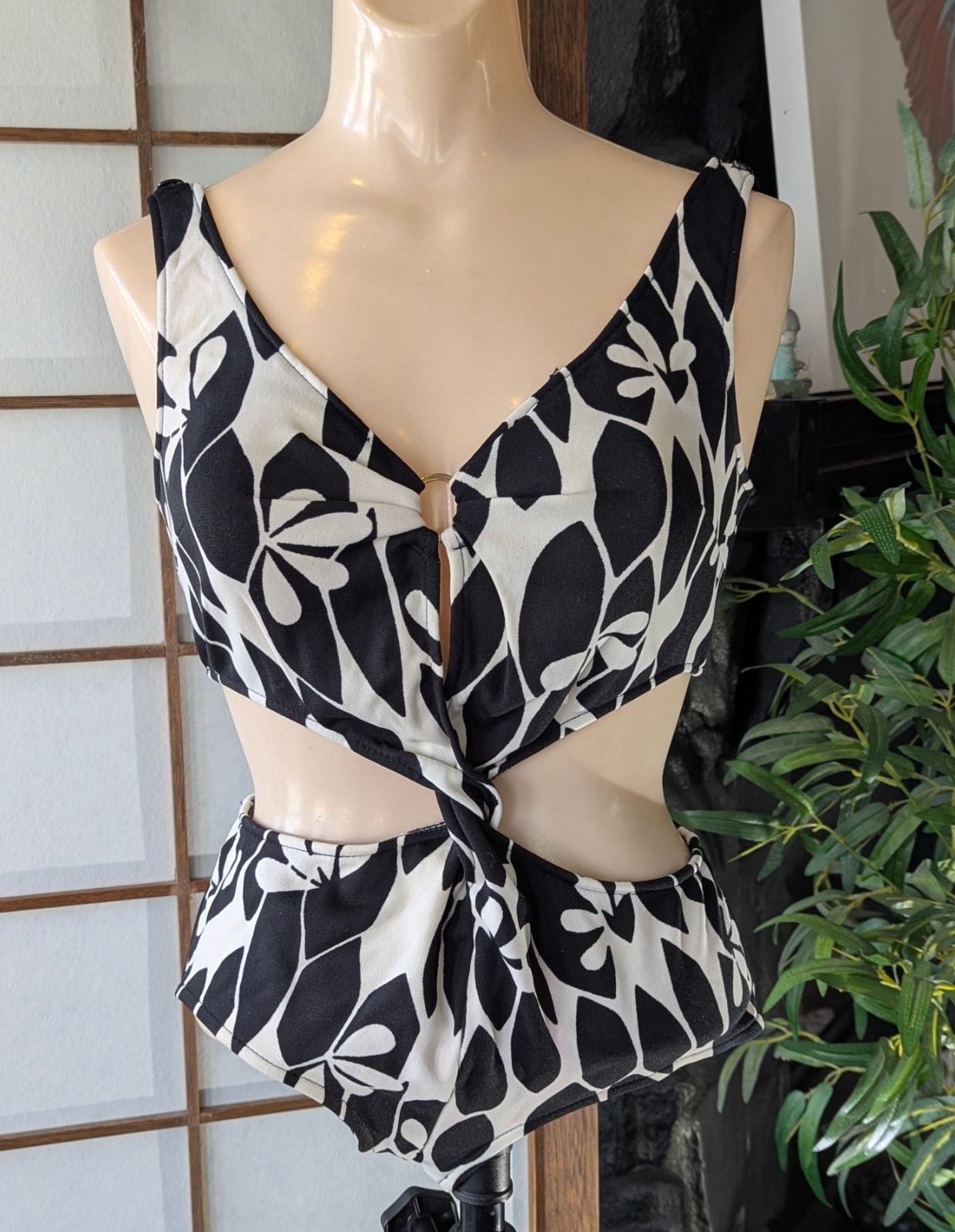 Vintage 1960s Catalina One Piece Cut Out Swimsuit XS/S Blk Wht Abstract Twisted