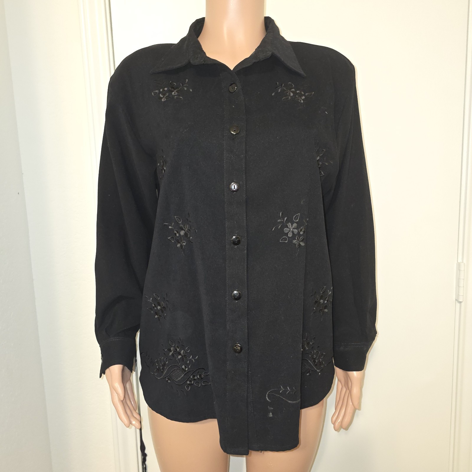 VTG 90s Long Sleeve Black Tonal Floral Embroidery Sz XL Dark Feminine