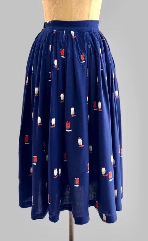 1940s Navy Blue Red & White Novelty Print Skirt Rayon Pleated XXS