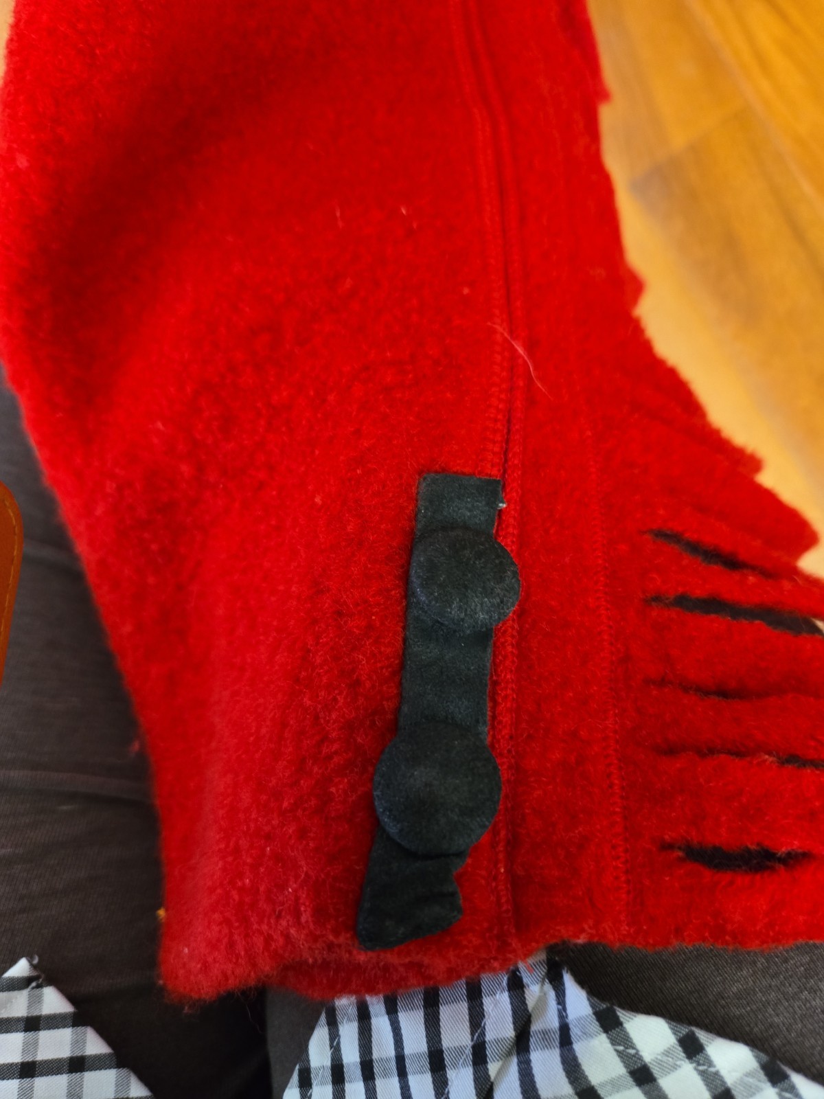 VINTAGE WAYNE ROGERS RED WOOL COAT SIZE SMALL, BUTTON EMBELLISHMENTS AND FRINGED